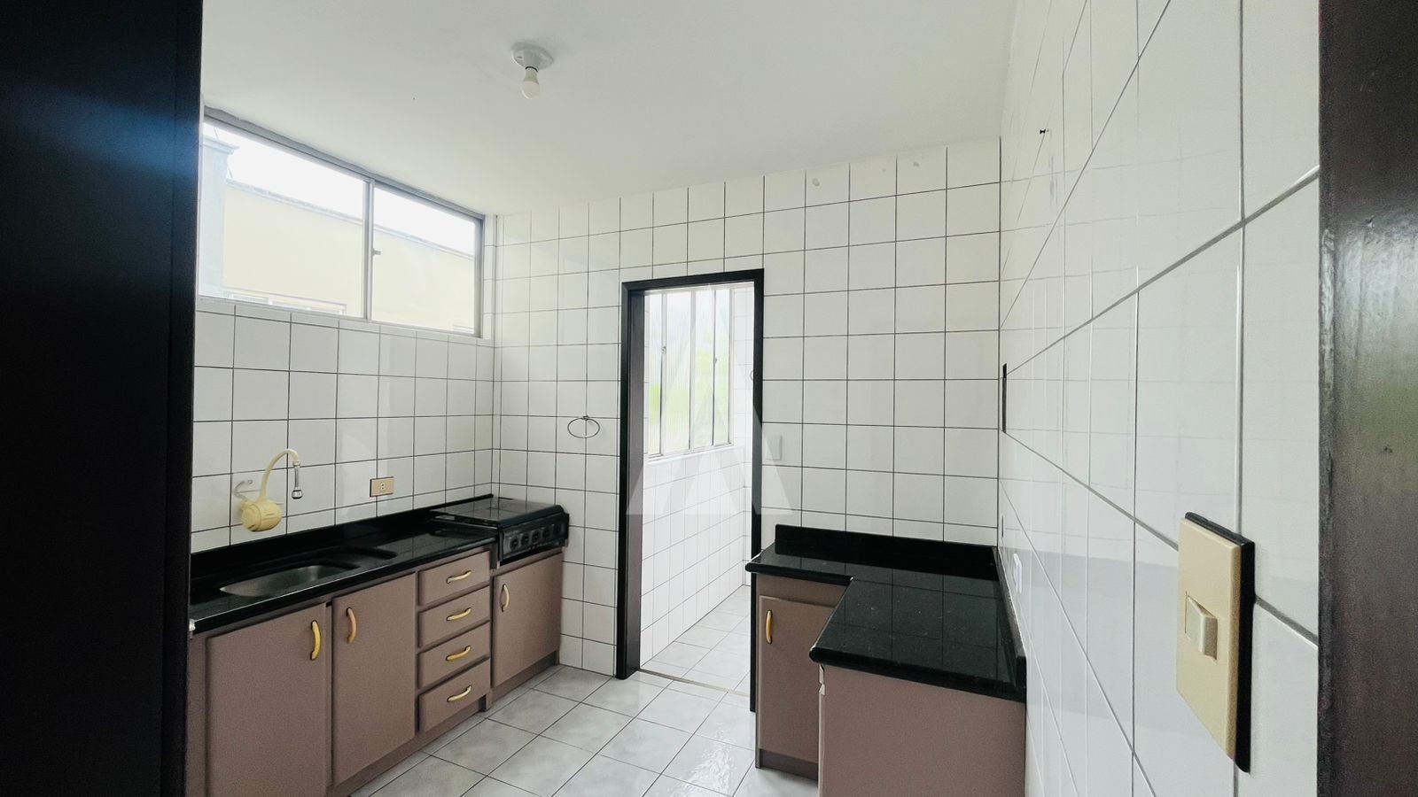 Apartamento com 3 quartos, armários na cozinha e 01 vaga de garagem. — foto 6