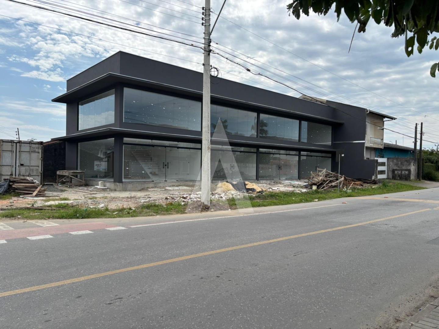 LOJA COM MEZANINO NOVA NO AVENTUREIRO — foto 6