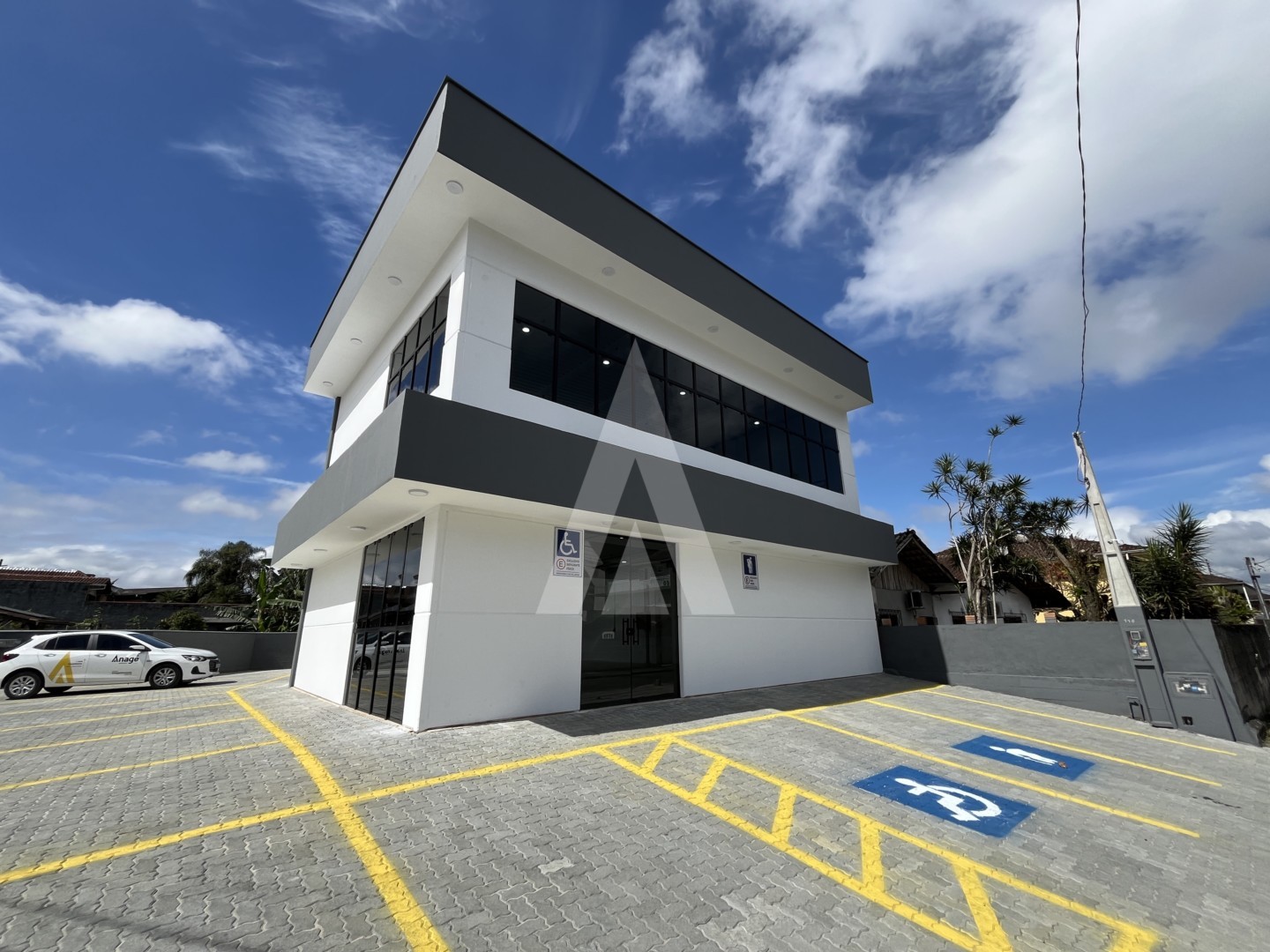Imóvel comercial novo no bairro Iririu com 304,13 m — foto 4