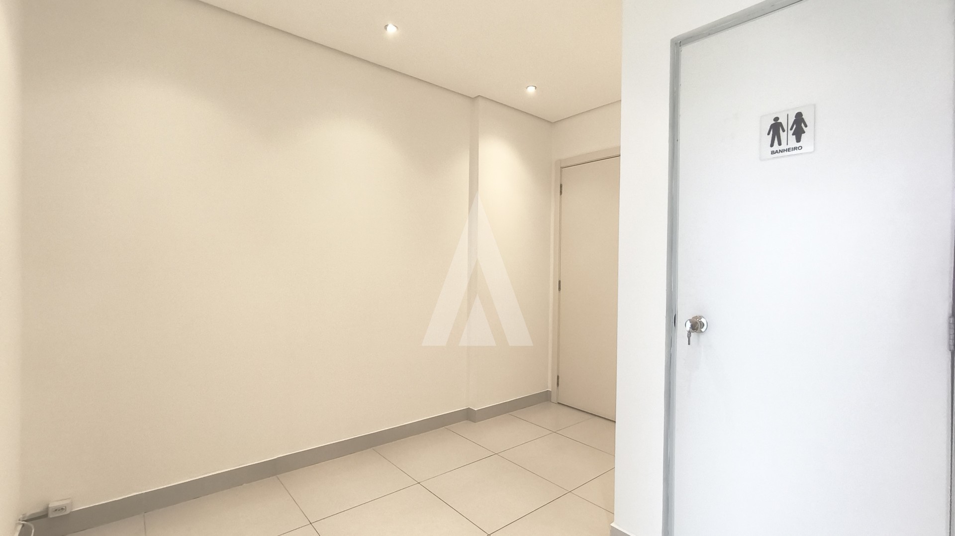 Apartamento comerical com 2 salas, no bairro centro. — foto 3