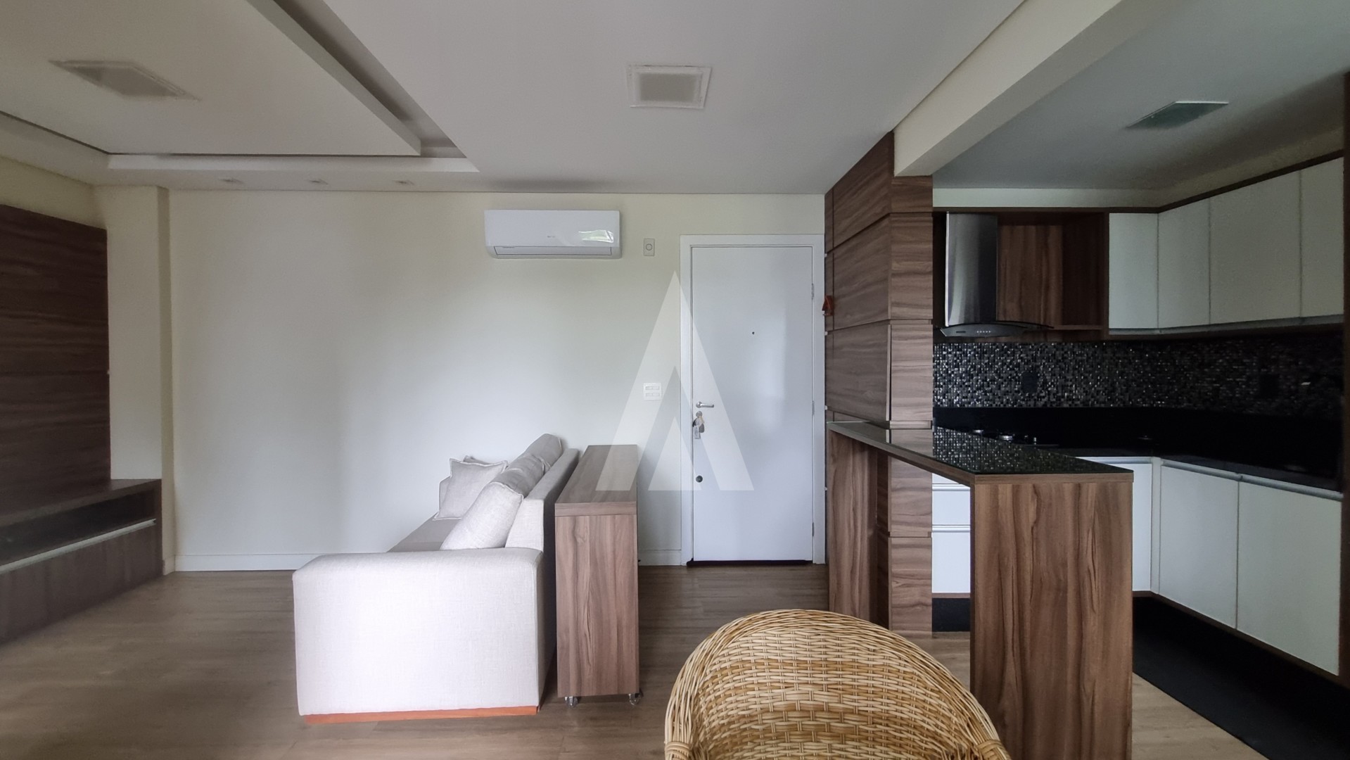 Apartamento mobiliado com 02 quartos no bairro Anita Garibaldi. — foto 4