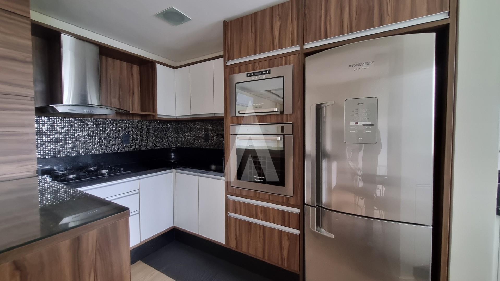 Apartamento mobiliado com 02 quartos no bairro Anita Garibaldi. — foto 7