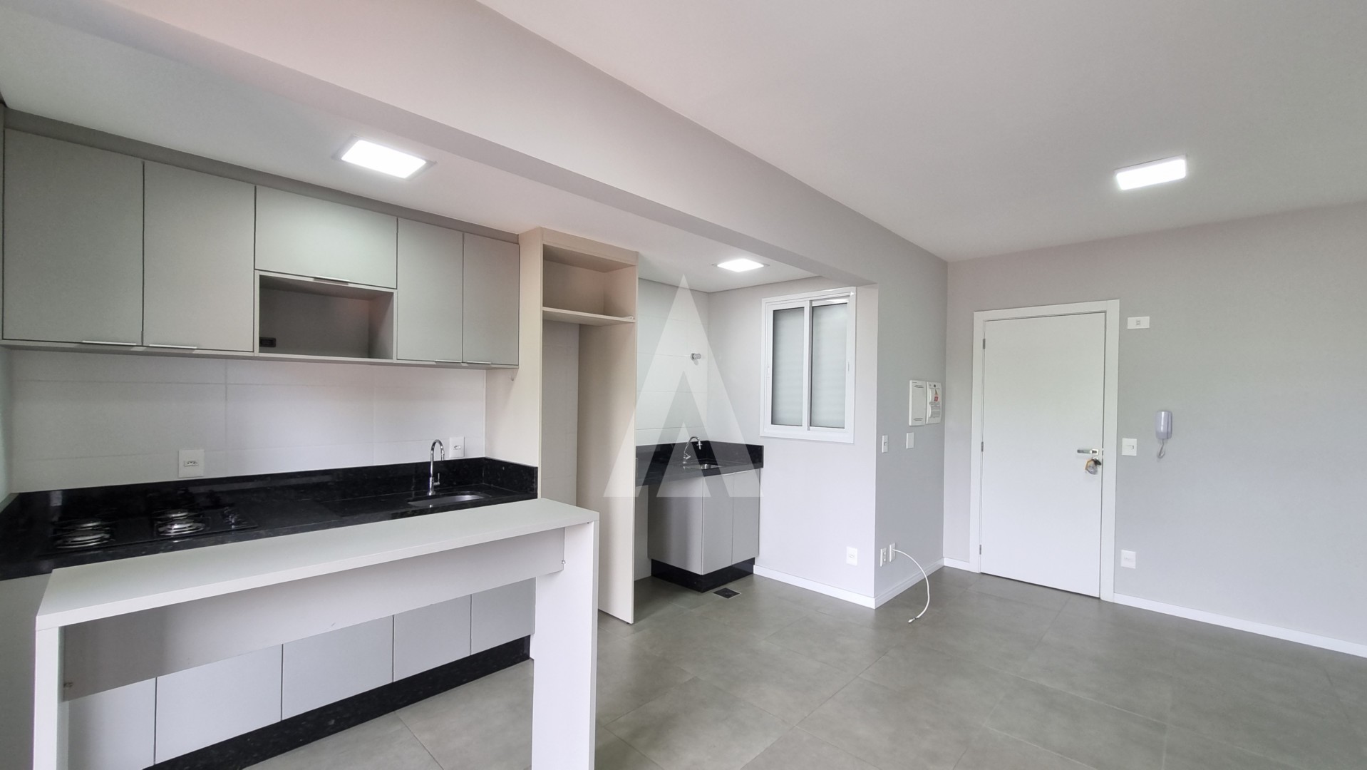 Apartamento com 2 quartos, sendo 1 suíte, sacada com churrasqueira e 1 vaga de garagem no bairro Anita garibaldi. — foto 4