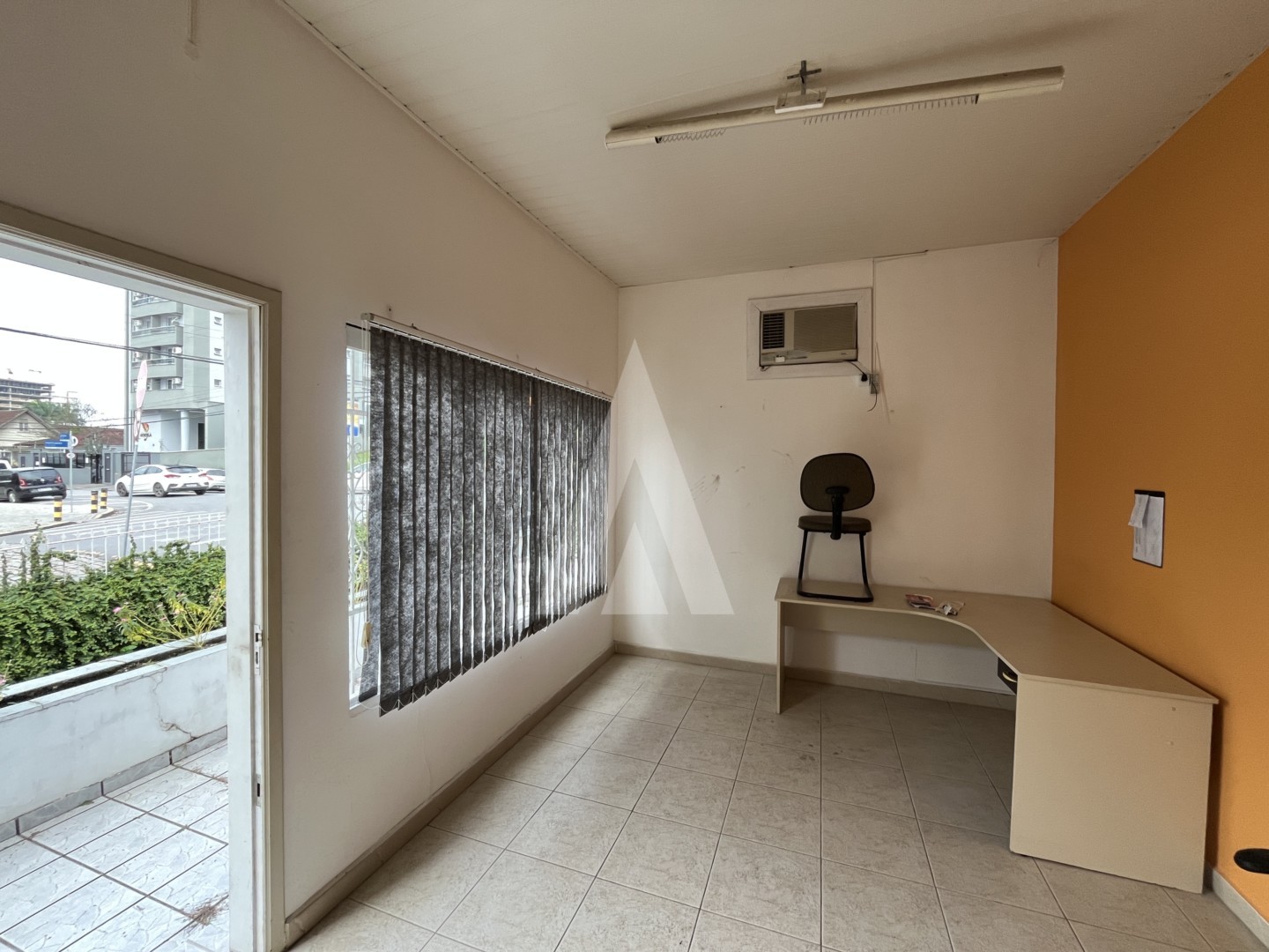 Imóvel comercial, localizado no bairro Anita Garibaldi, Joinville, com 200 m. — foto 6