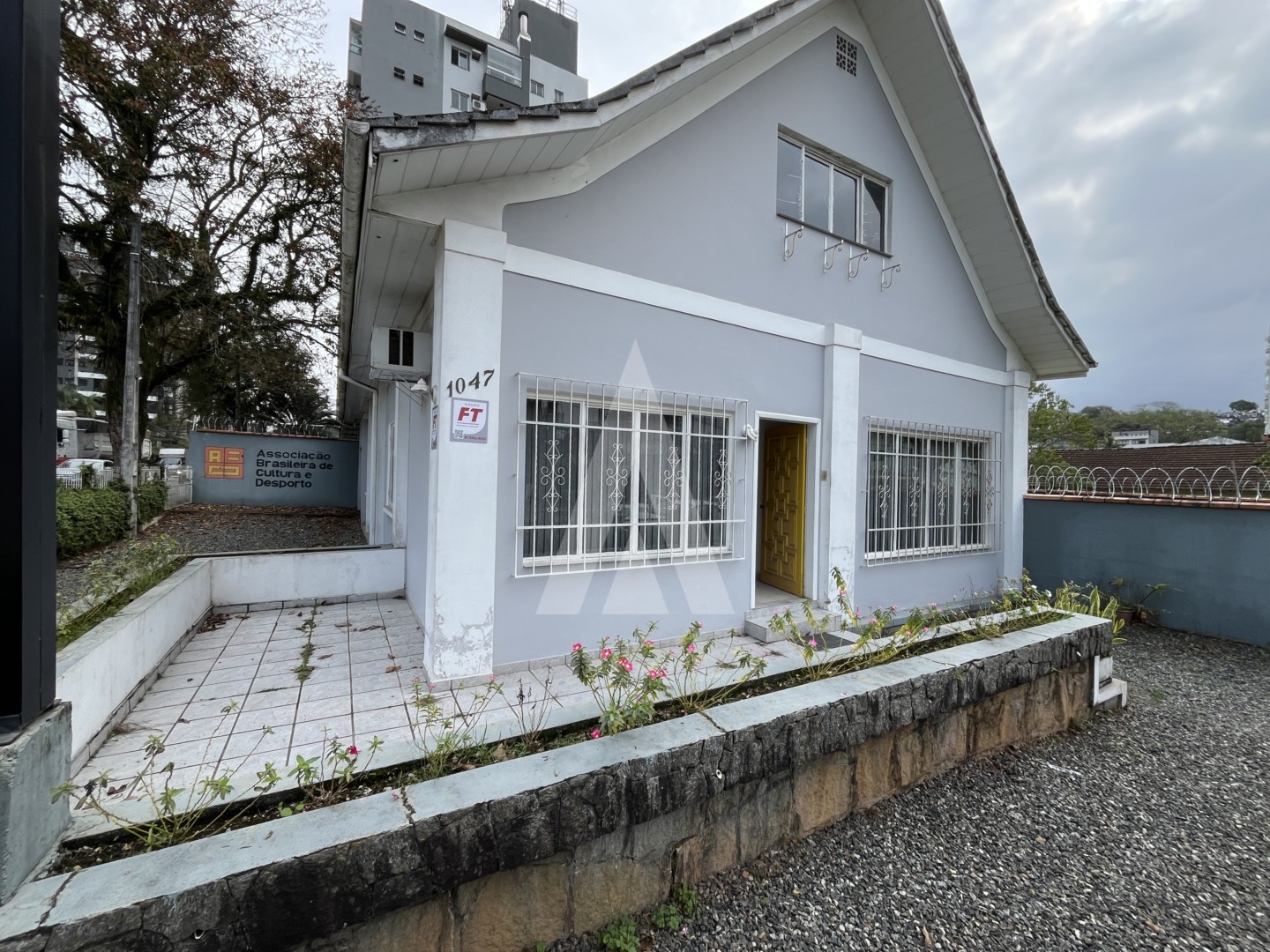 Imóvel comercial, localizado no bairro Anita Garibaldi, Joinville, com 200 m. — foto 3