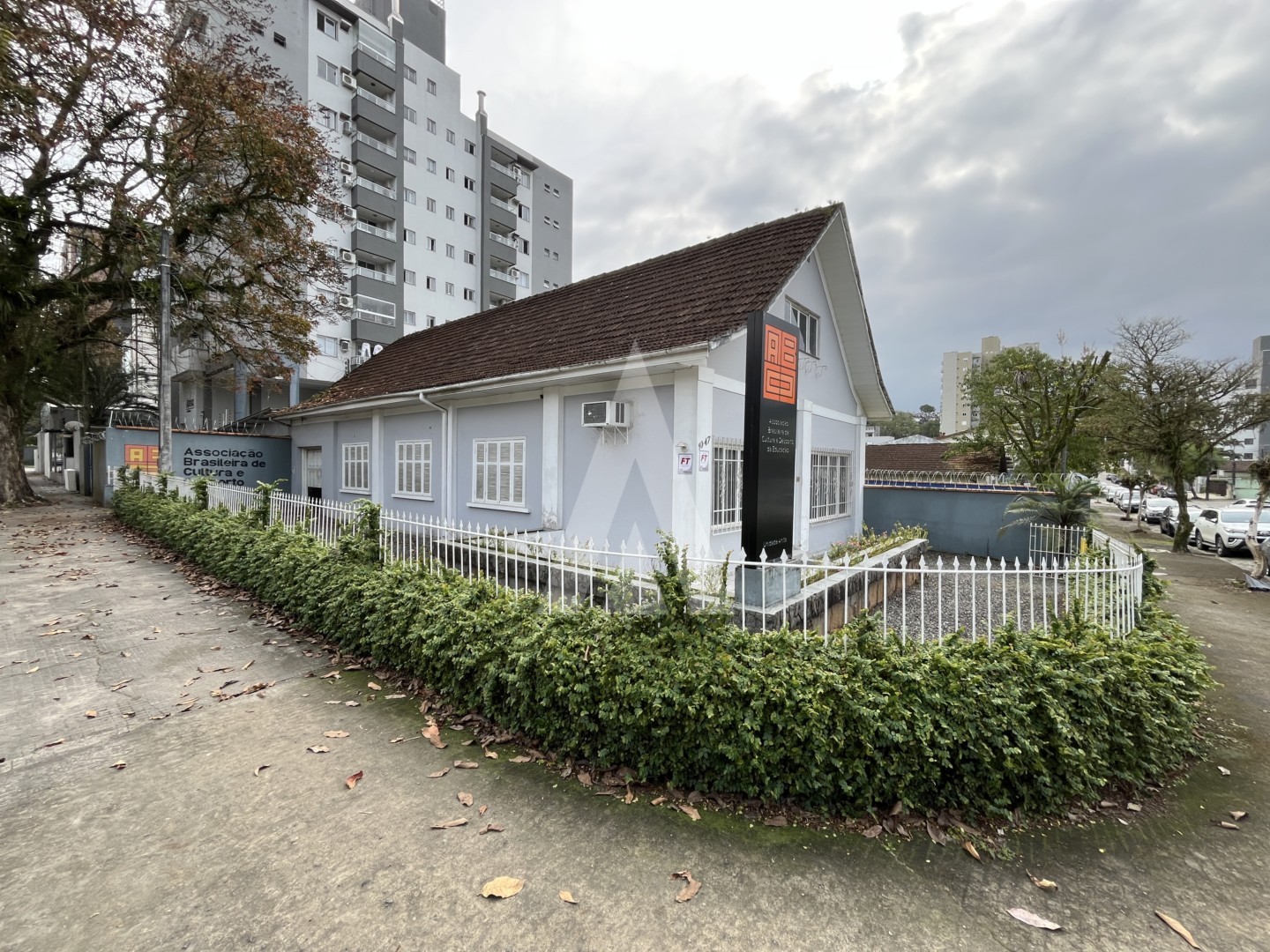 Imóvel comercial, localizado no bairro Anita Garibaldi, Joinville, com 200 m. - foto 1