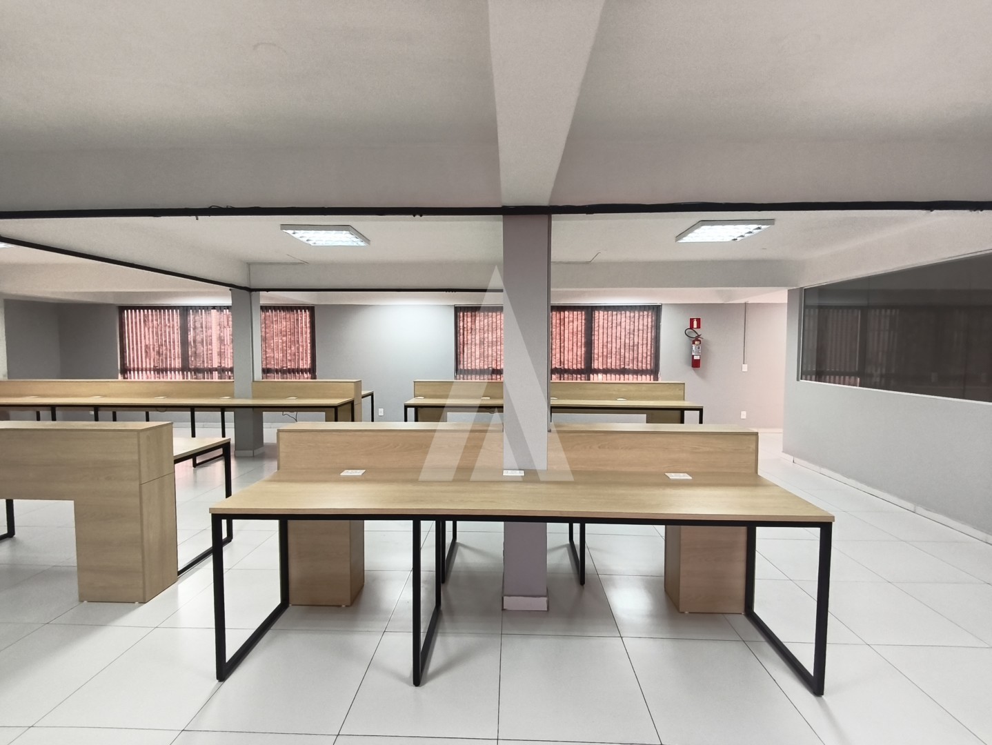 SALA COMERCIAL COM ESPAÇO AMPLO NO CENTRO DE JOINVILLE — foto 4