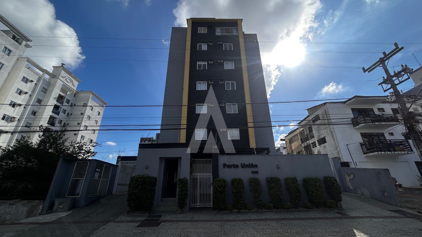 APARTAMENTO COM 2 QUARTOS, SACADA COM CHURRASQUEIRA NO BAIRRO ANITA GARIBALDI - foto 1