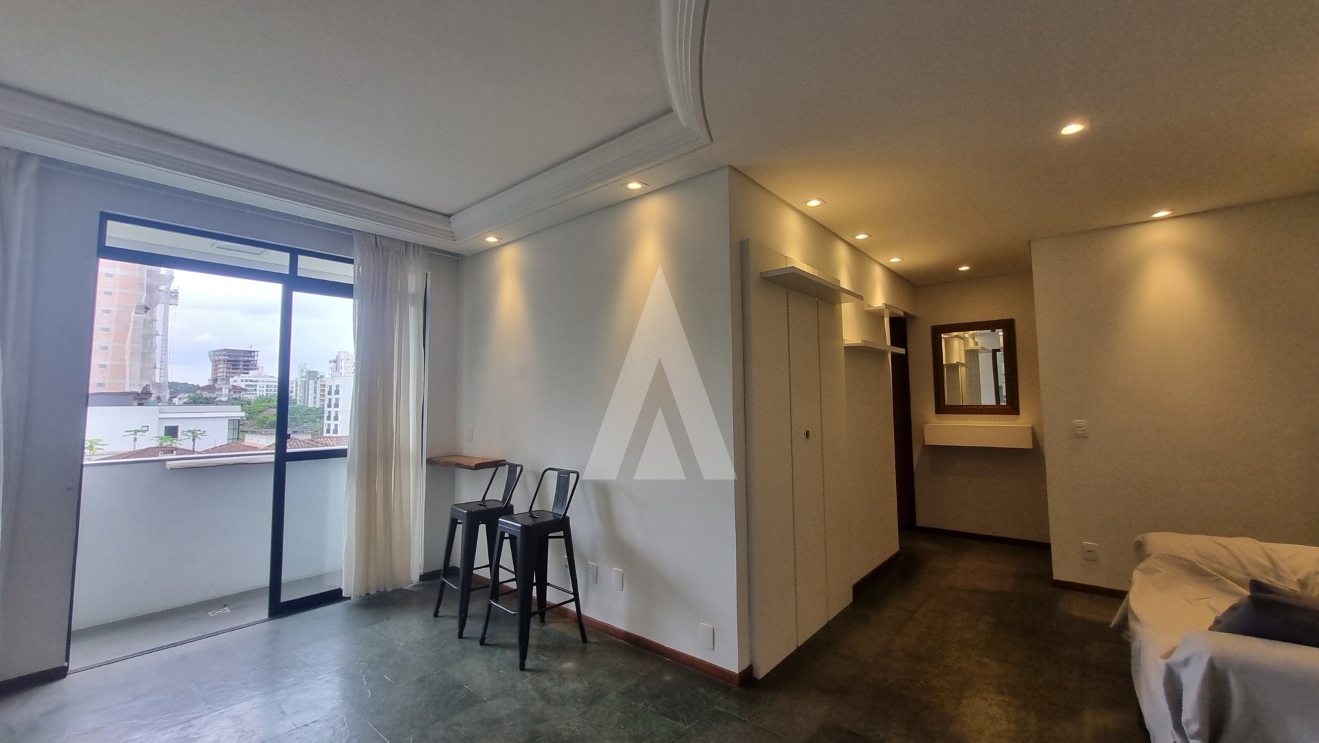 Apartamento com 2 quartos, sacada com churrasqueira, prédio com elevador e 1 vaga de garagem no Bairro América — foto 2