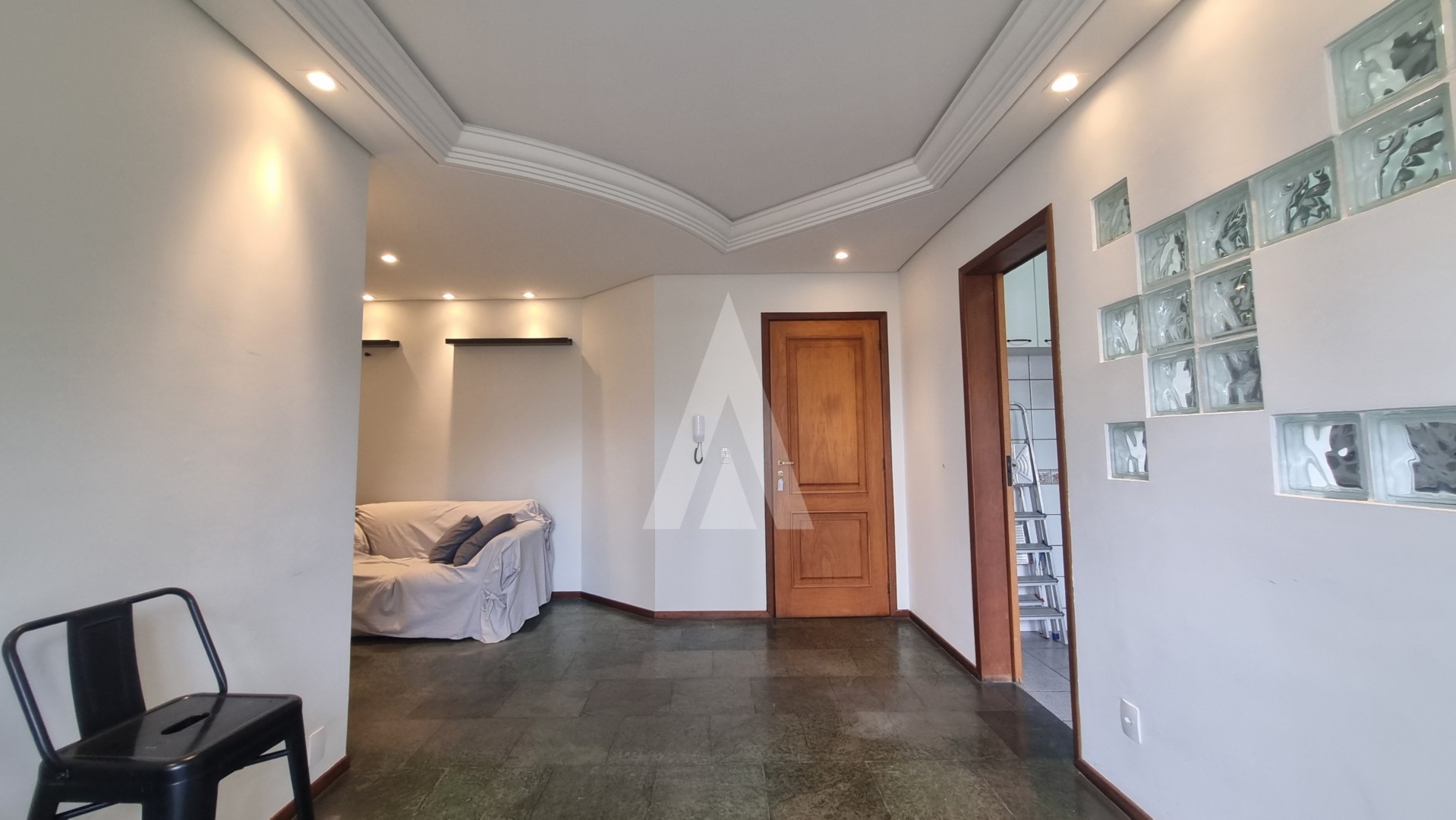 Apartamento com 2 quartos, sacada com churrasqueira, prédio com elevador e 1 vaga de garagem no Bairro América — foto 4