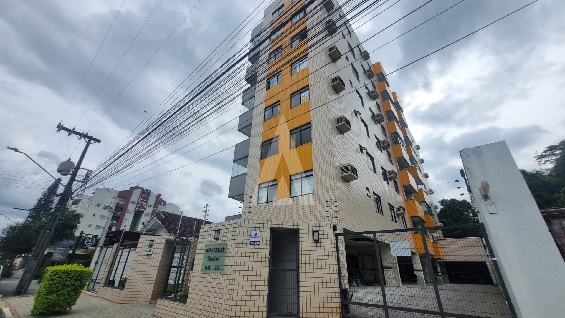 Apartamento com 2 quartos, sacada com churrasqueira, prédio com elevador e 1 vaga de garagem no Bairro América - foto 1