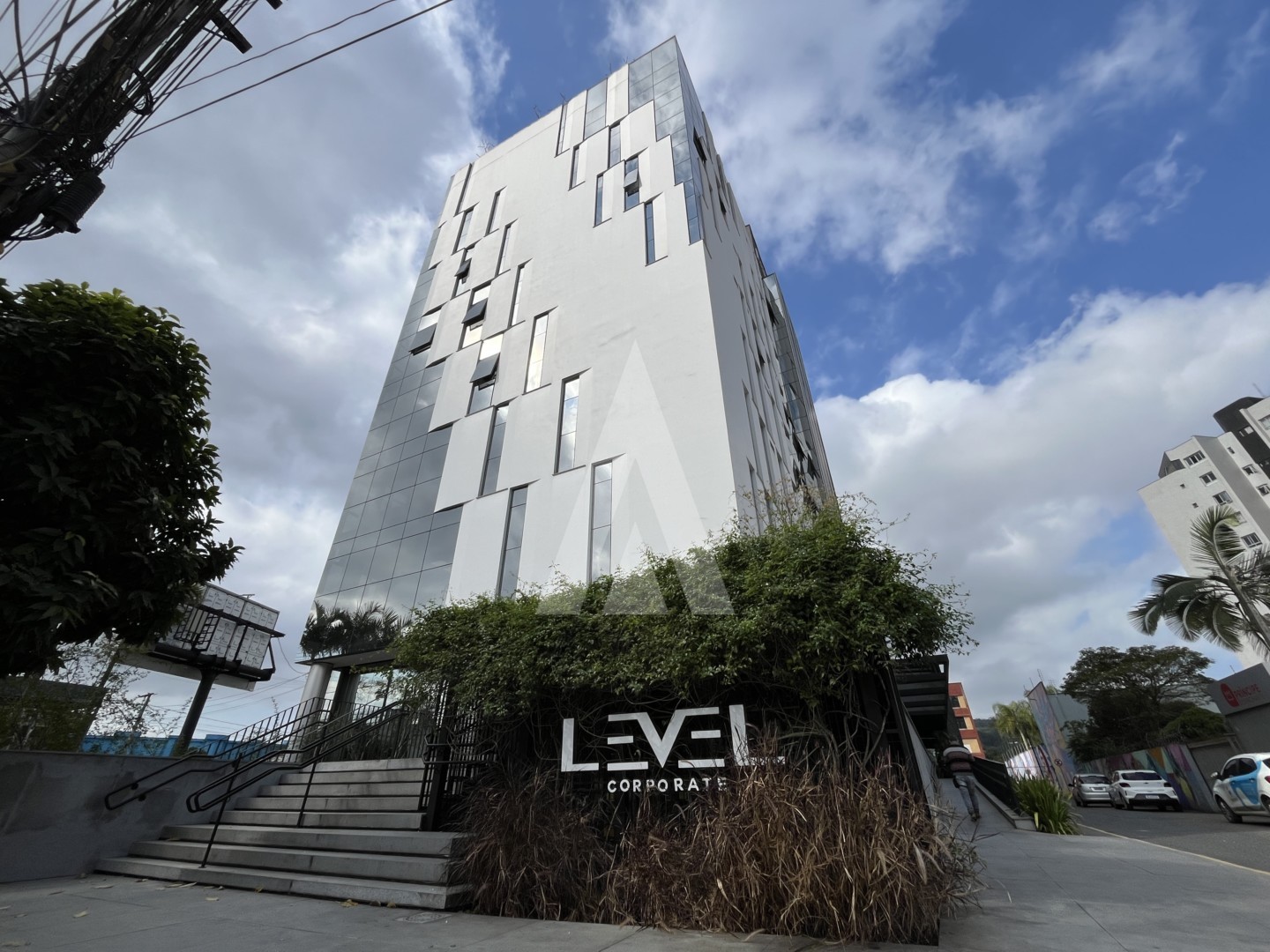 Imóvel comercial, sala ampla, localizado no bairro América em Joinville, com área de 231,94 m. - foto 1