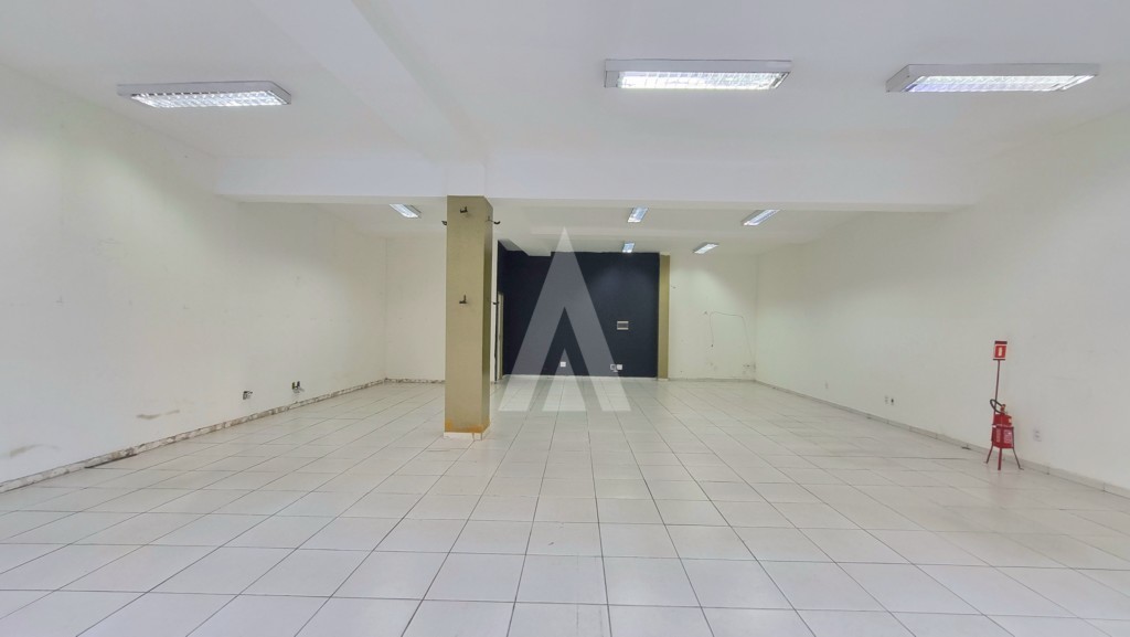 Loja composta por 1 sala e 1 lavabo, localizada no Centro de Joinville, com 111,53m, ótima visibilidade, situado em via de gra — foto 4
