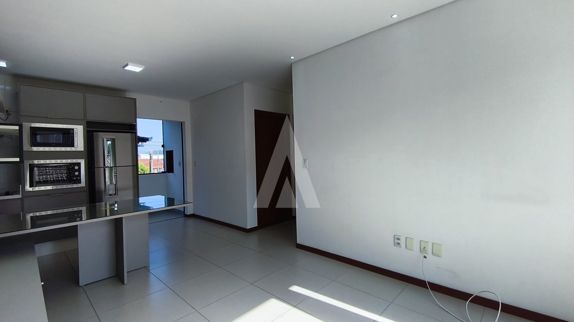 Apartamento no Boa Vista com 2 quartos, cozinha com armários e eletrodomésticos e 1 vaga de garagem coberta. — foto 2