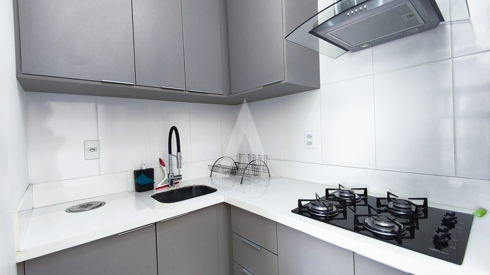 Apartamento no Boa Vista com 2 quartos, cozinha com armários e eletrodomésticos e 1 vaga de garagem coberta. — foto 7