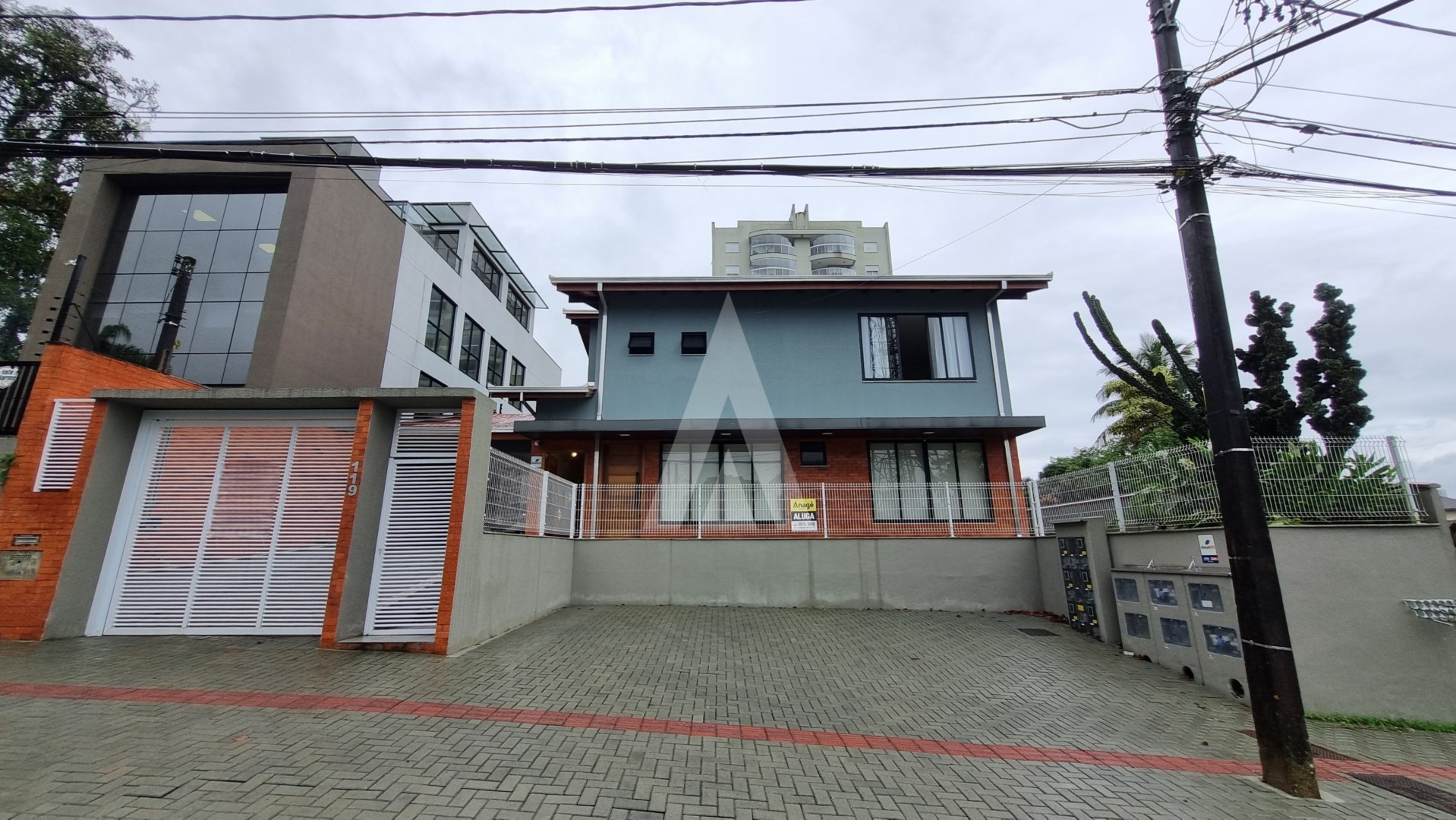 Casa Comercial com 263,26m, 7 salas no bairro Anita Garibaldi. - foto 1