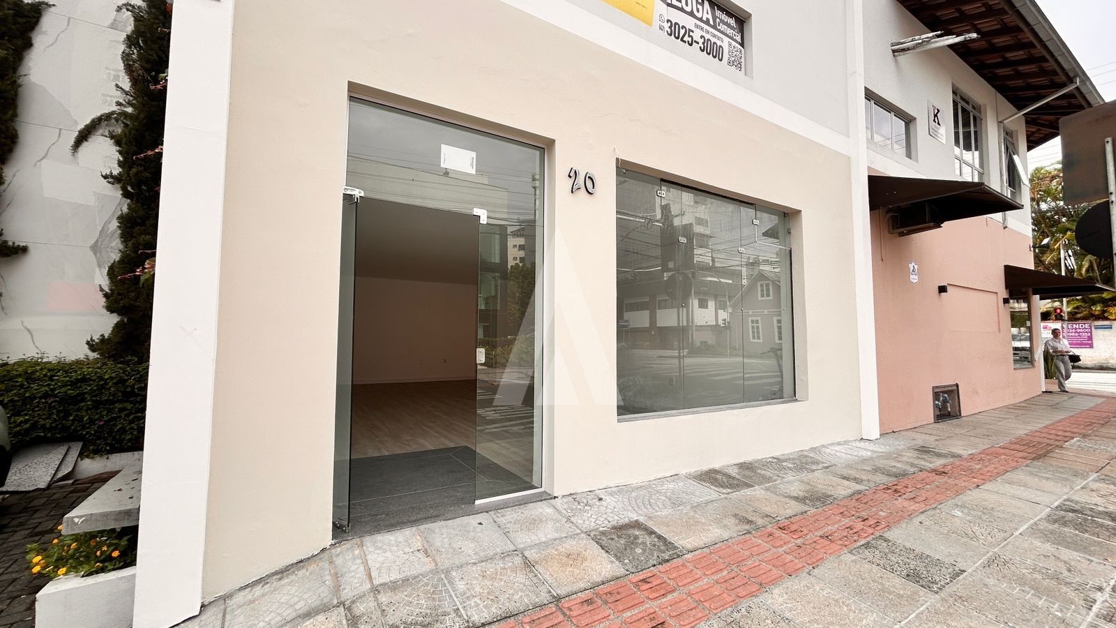 LOJA COM 47,70M LOCALIZADA NA EXPEDICIONÁRIO HOLZ, BAIRRO ATIRADORES. - foto 1