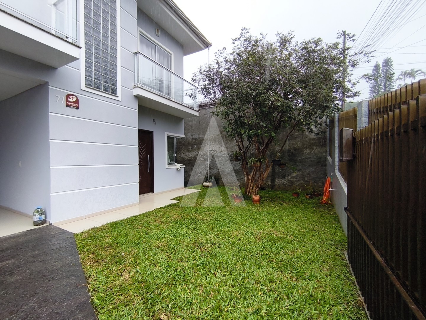 CASA NO COSTA E SILVA COM 04 QUARTOS SENDO 02 SUÍTES — foto 2