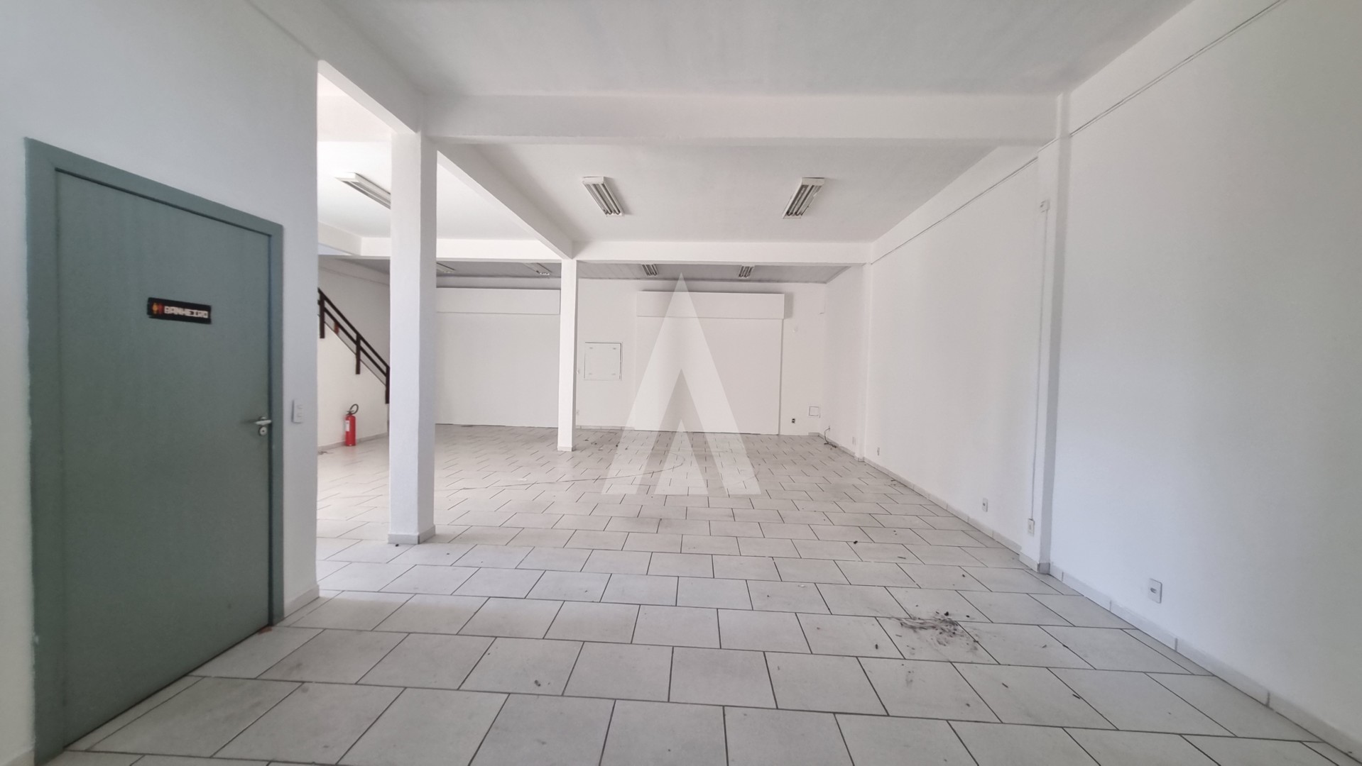 Loja comercial na região central com 217m e 5 vagas rotativas — foto 4