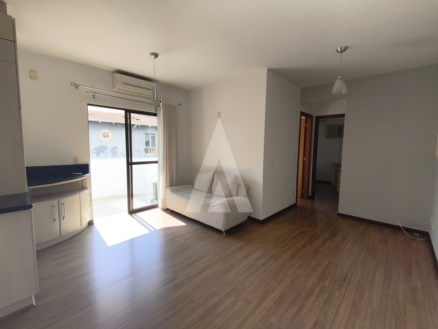 APARTAMENTO 02 DORMITÓRIOS, SEMIMOBILIADO, BUCAREIN — foto 3