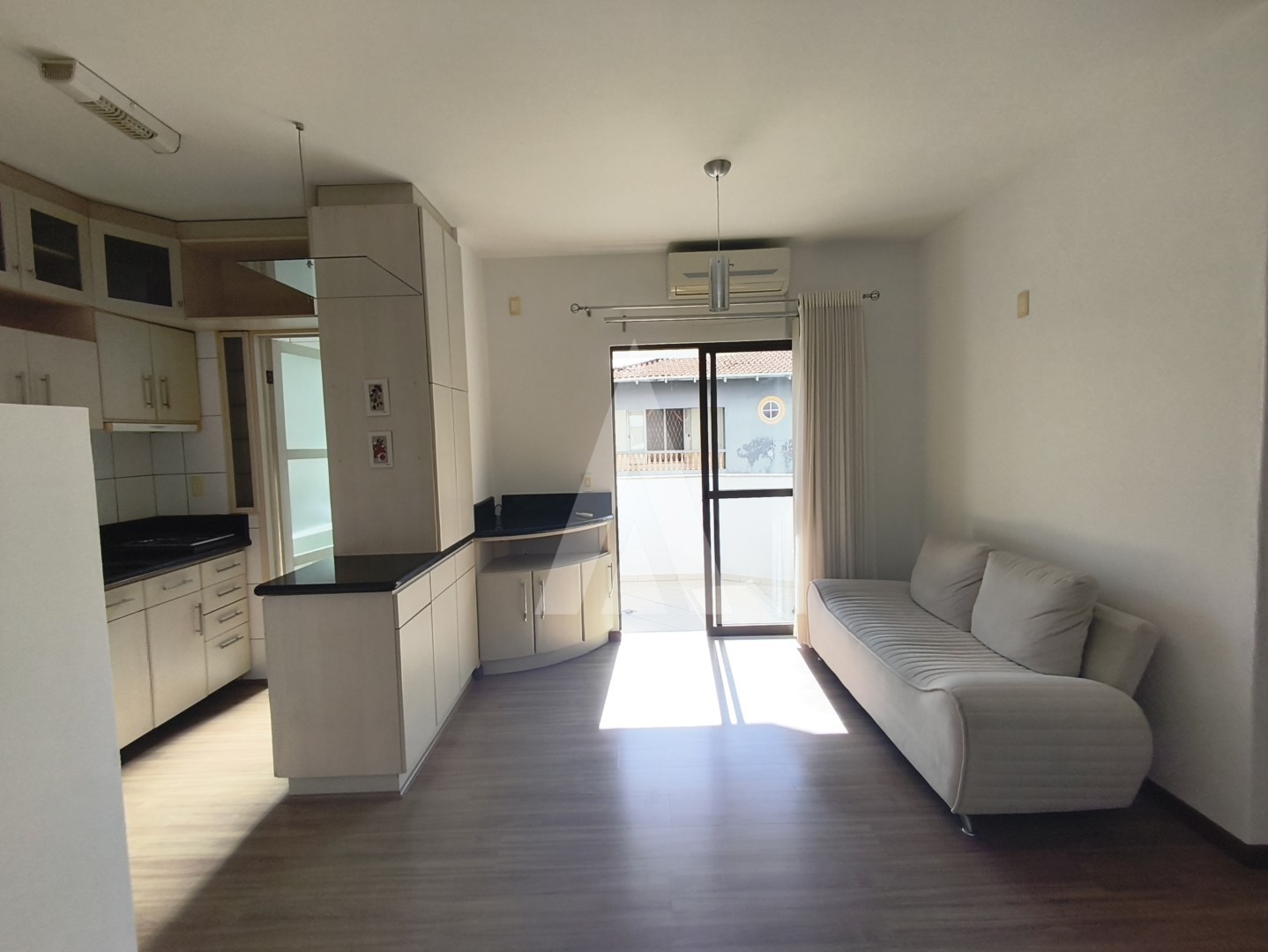 APARTAMENTO 02 DORMITÓRIOS, SEMIMOBILIADO, BUCAREIN — foto 2