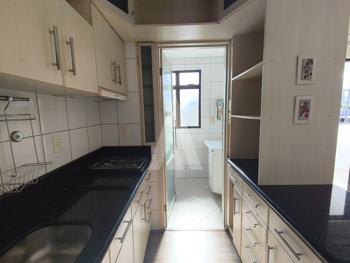 APARTAMENTO 02 DORMITÓRIOS, SEMIMOBILIADO, BUCAREIN — foto 7