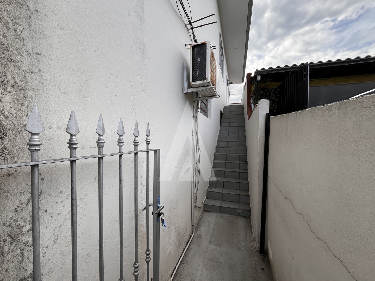 Casa residencial no piso superior com 4 quartos localizada no bairro Iririú, Joinville, com 115 m. — foto 2