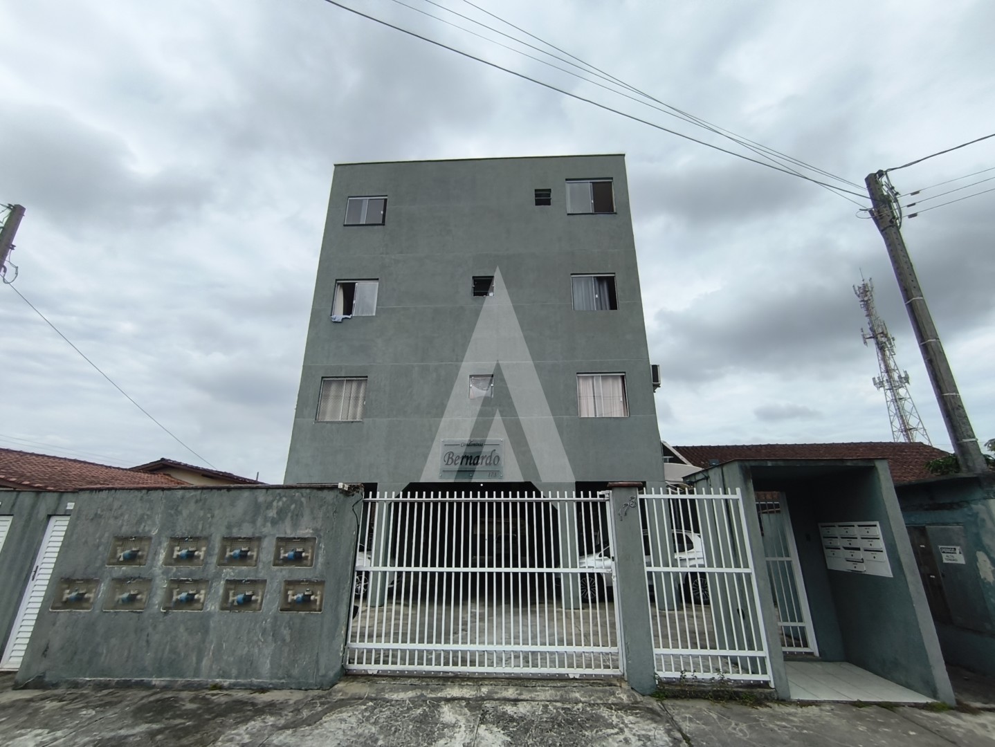 APARTAMENTO NO JARDIM IRIRIU COM 02 QUARTOS, SALA COM AR CONDICIONADO - foto 1