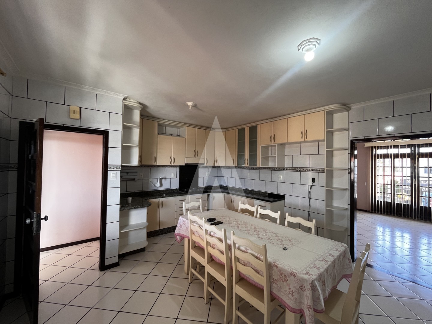 Casa residencial no piso superior com 4 quartos no bairro Iririu, Joinville — foto 5