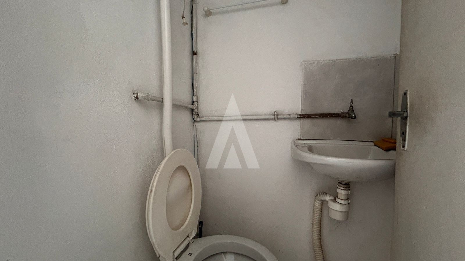 LOJA COM 16M NO CENTRO DA CIDADE, ESQUINA COM A DONA FRANCISCA — foto 4