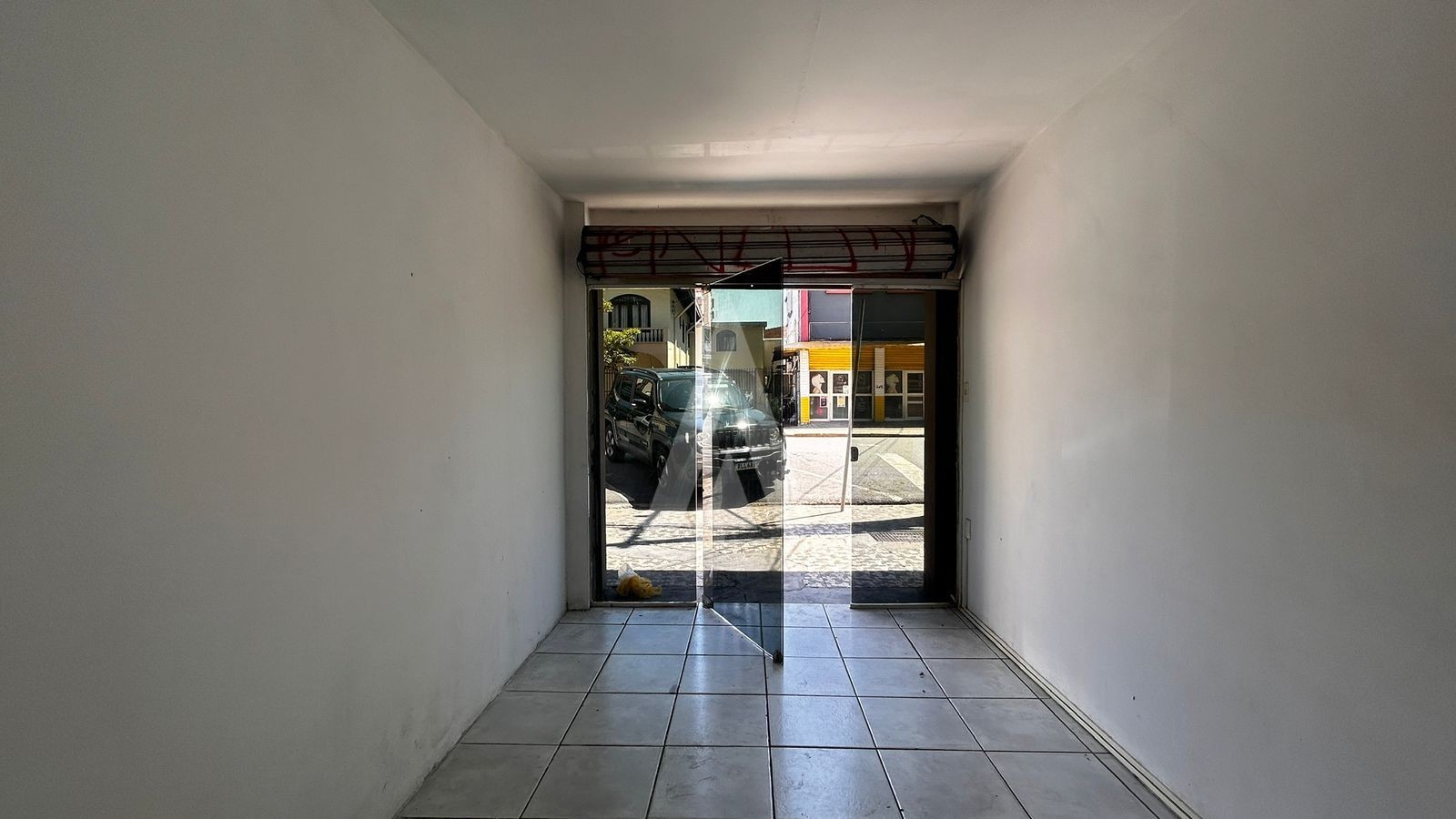 LOJA COM 16M NO CENTRO DA CIDADE, ESQUINA COM A DONA FRANCISCA — foto 7