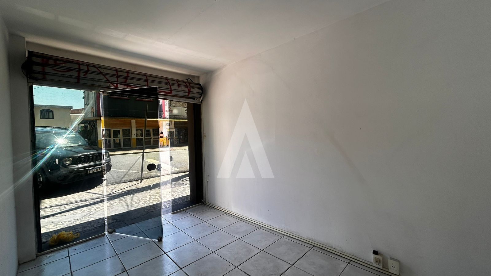 LOJA COM 16M NO CENTRO DA CIDADE, ESQUINA COM A DONA FRANCISCA — foto 6