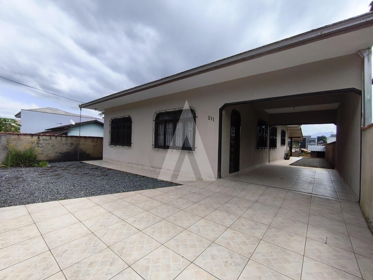 CASA AMPLA NO VILA NOVA COM 03 QUARTOS SENDO 01 SUÍTE — foto 2