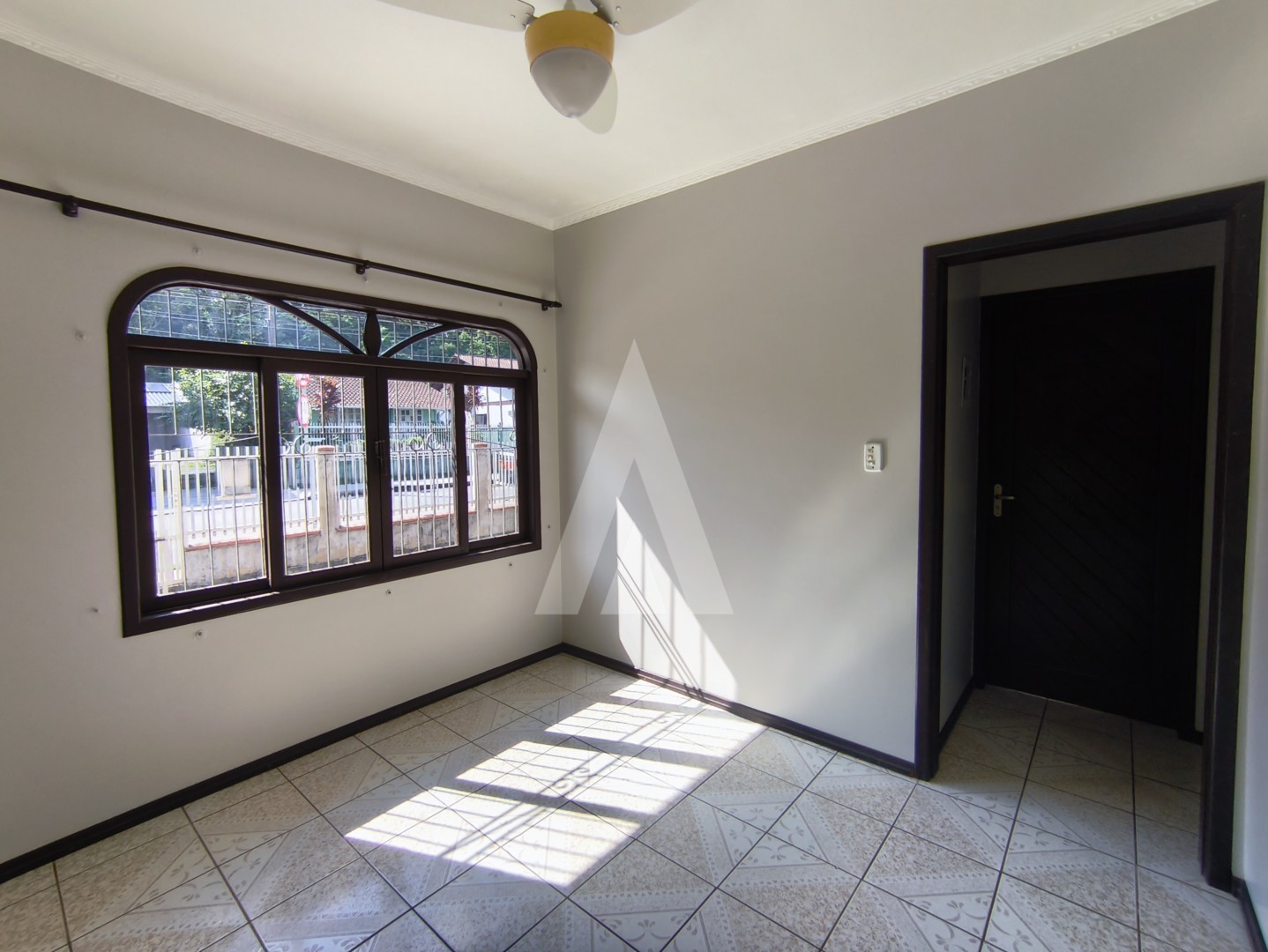 CASA AMPLA NO VILA NOVA COM 03 QUARTOS SENDO 01 SUÍTE — foto 4