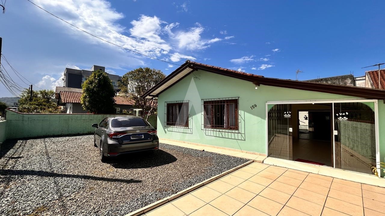 CASA COM 2 QUARTOS, AMPLO TERRENO, COM CHURRASQUEIRA NO BAIRRO COMASA. - foto 1