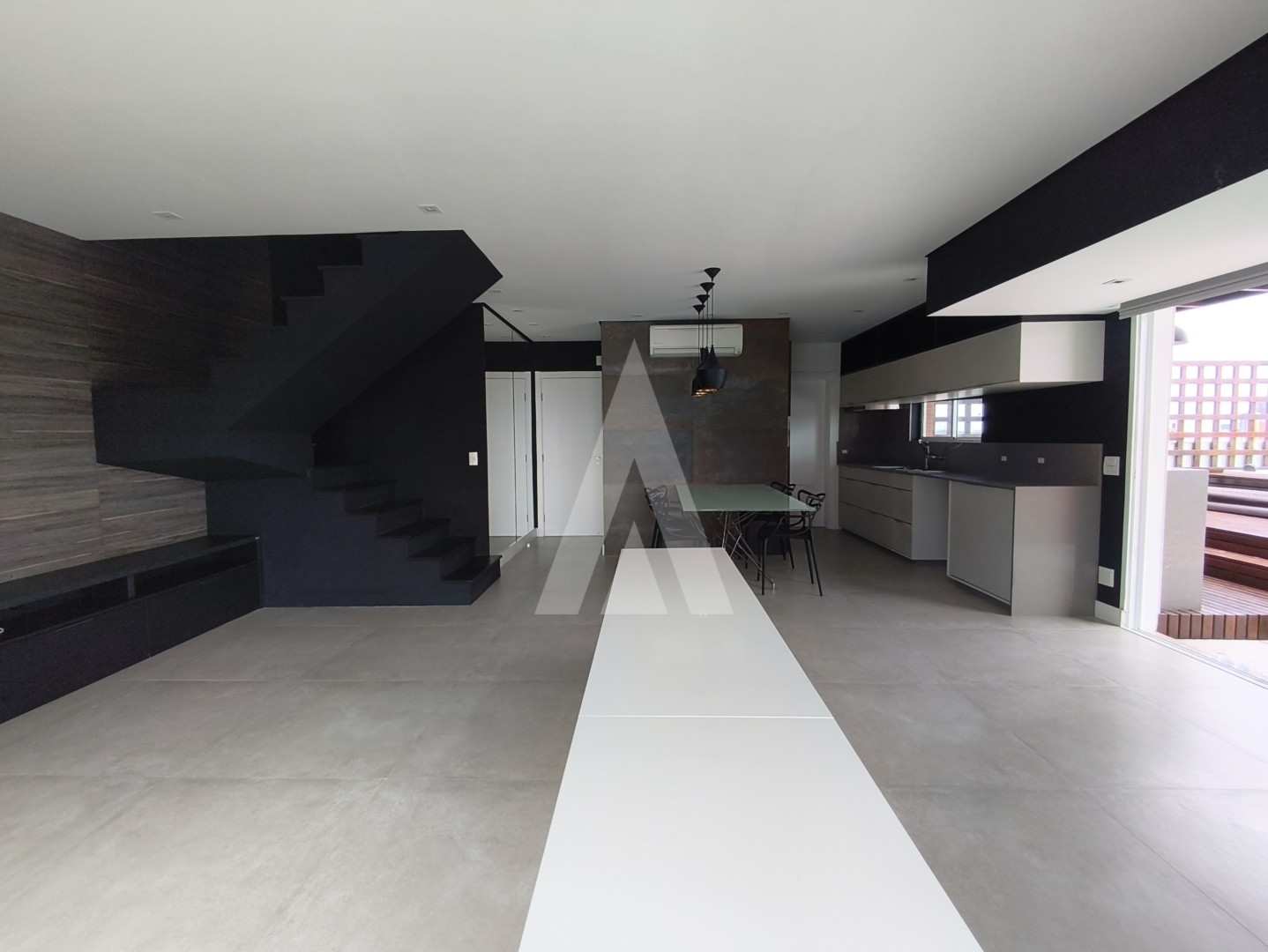 COBERTURA COM 03 DORMITÓRIOS, SENDO 01 SUÍTE, CENTRO — foto 3