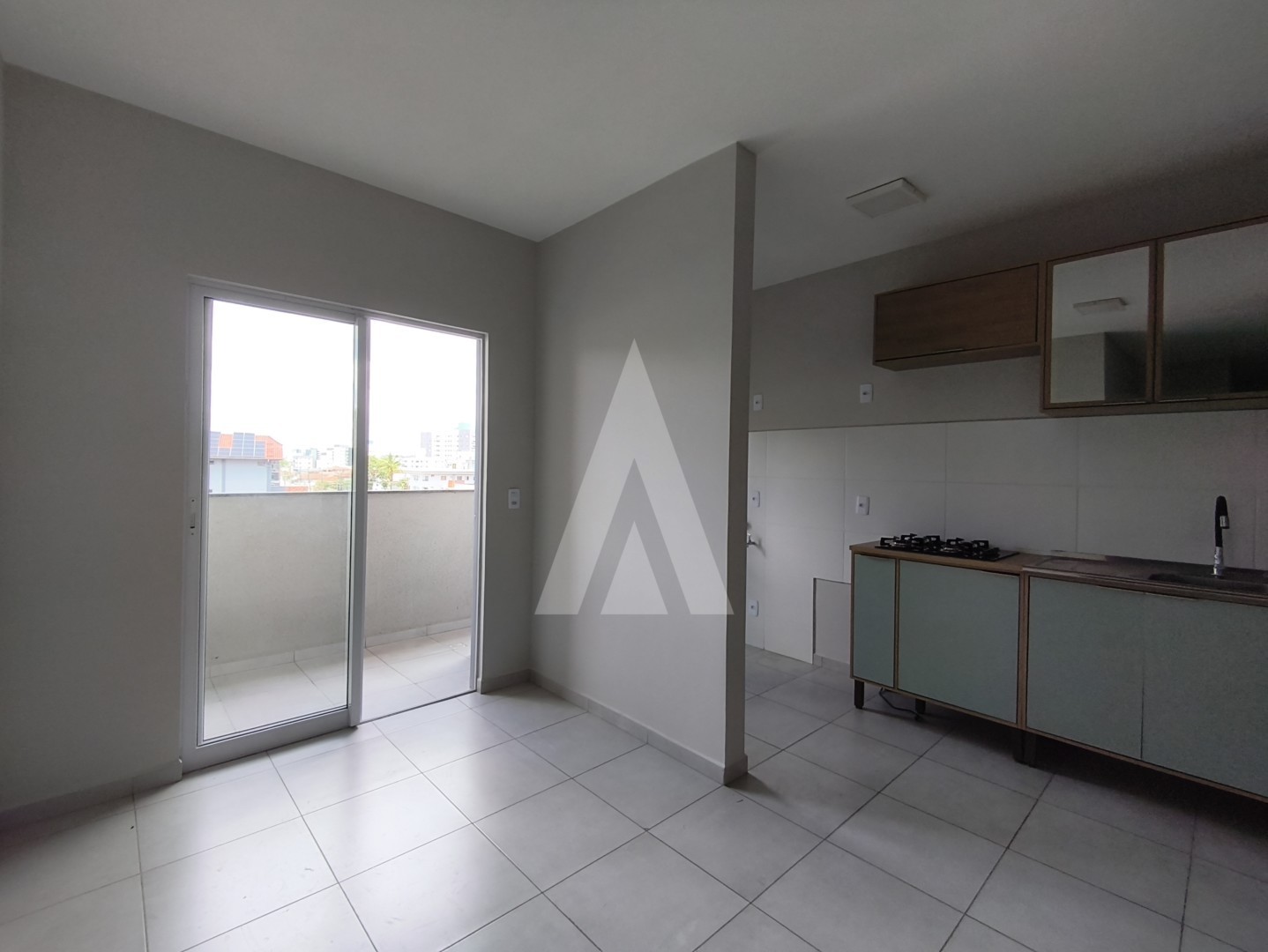 Apartamento com 2 quartos, sala de estar e cozinha no Saguaçu em Joinville - SC — foto 4
