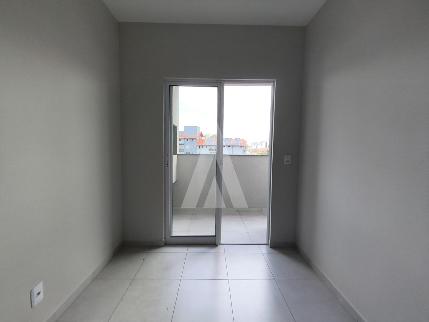 Apartamento com 2 quartos, sala de estar e cozinha no Saguaçu em Joinville - SC — foto 5