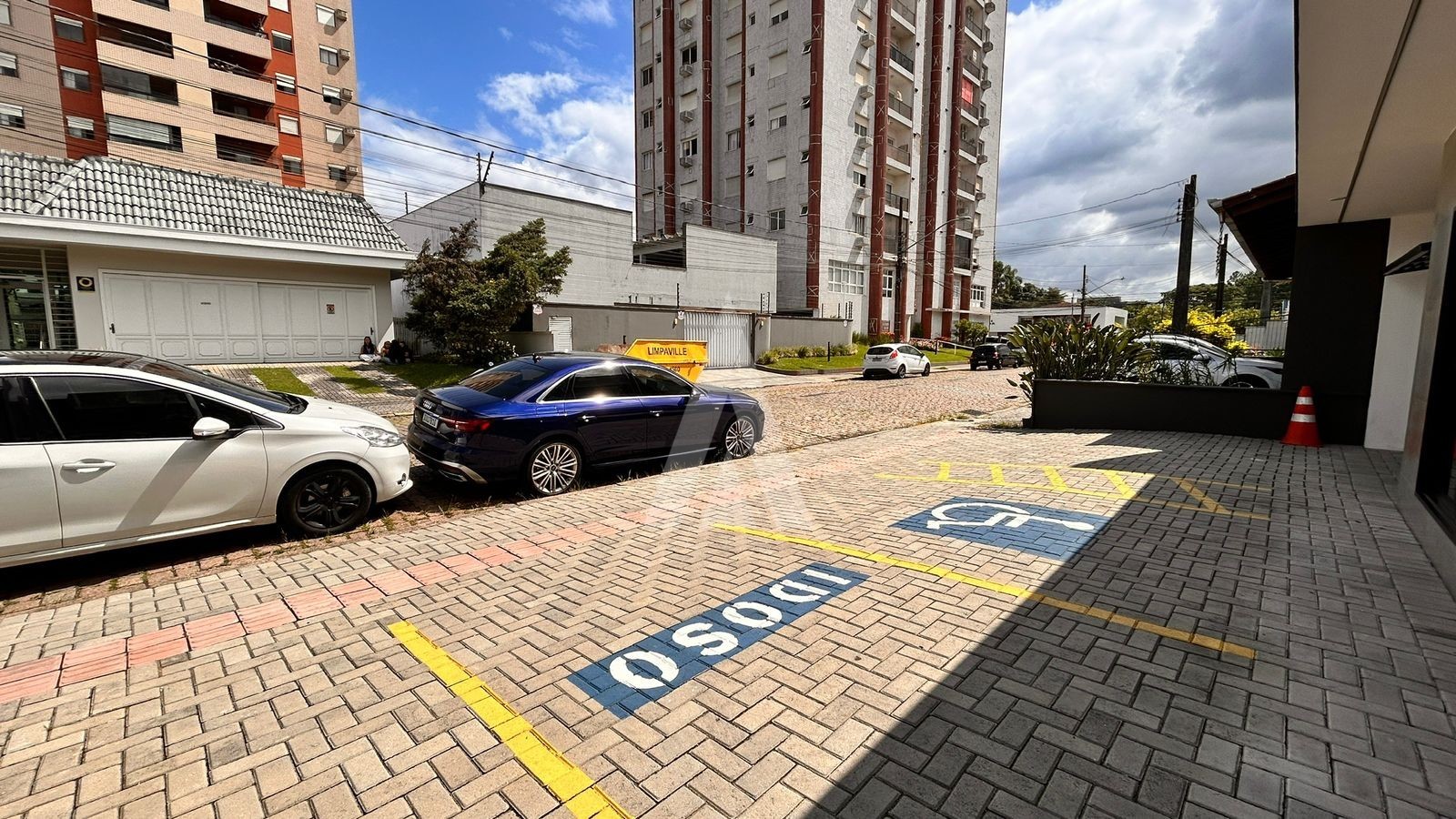 IMOVEL COMERCIAL NOVO COM 9 SALAS, 6 LAVABOS, COZINHA, ELEVADOR, E VAGAS DE ESTACIONAMENTO. — foto 4