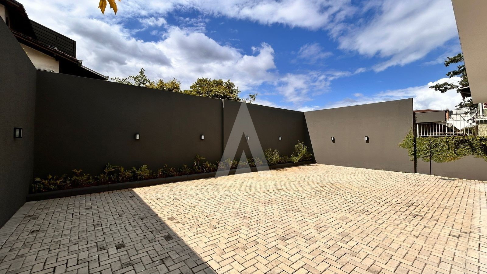 IMOVEL COMERCIAL NOVO COM 9 SALAS, 6 LAVABOS, COZINHA, ELEVADOR, E VAGAS DE ESTACIONAMENTO. — foto 6