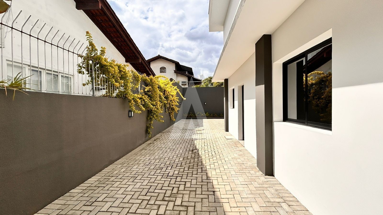 IMOVEL COMERCIAL NOVO COM 9 SALAS, 6 LAVABOS, COZINHA, ELEVADOR, E VAGAS DE ESTACIONAMENTO. — foto 5