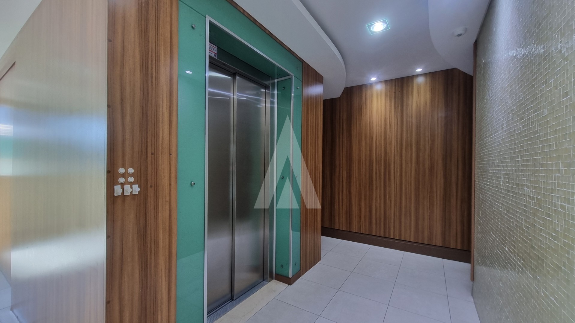 APARTAMENTO SEMI MOBILIADO, COM 3 QUARTOS, HIDRO, COZINHA E SACADA COM CHURRASQUEIRA — foto 6