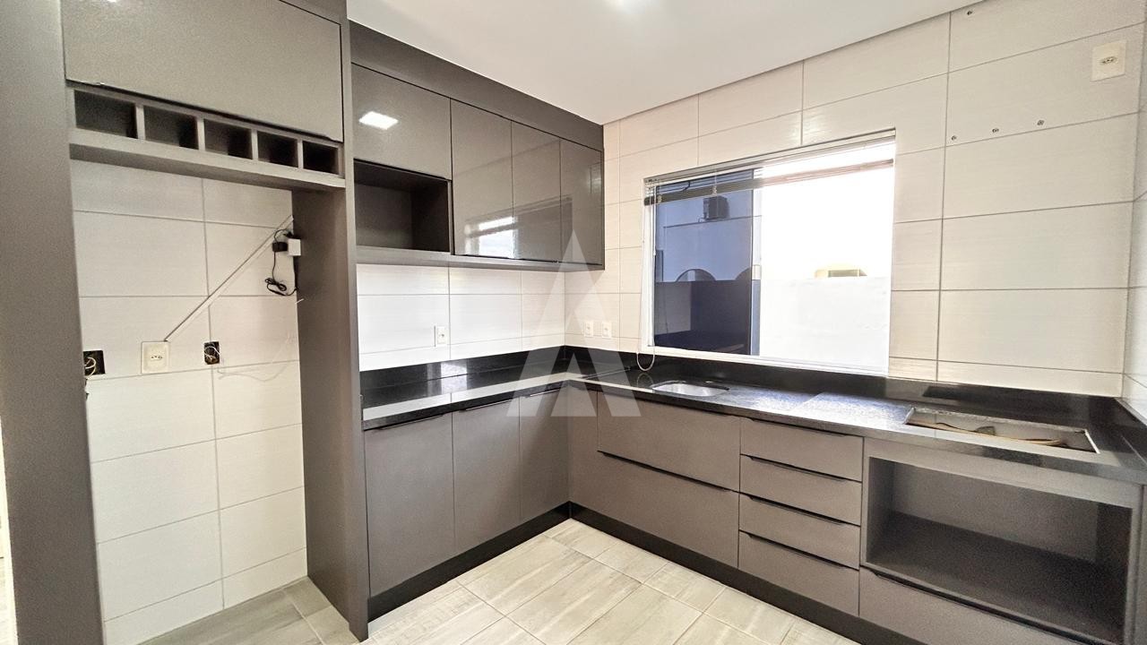 APARTAMENTO COM 2 QUARTOS, COZINHA, SACADA COM CHURRASQUEIRA NO BAIRRO ESPINHEIROS. — foto 4