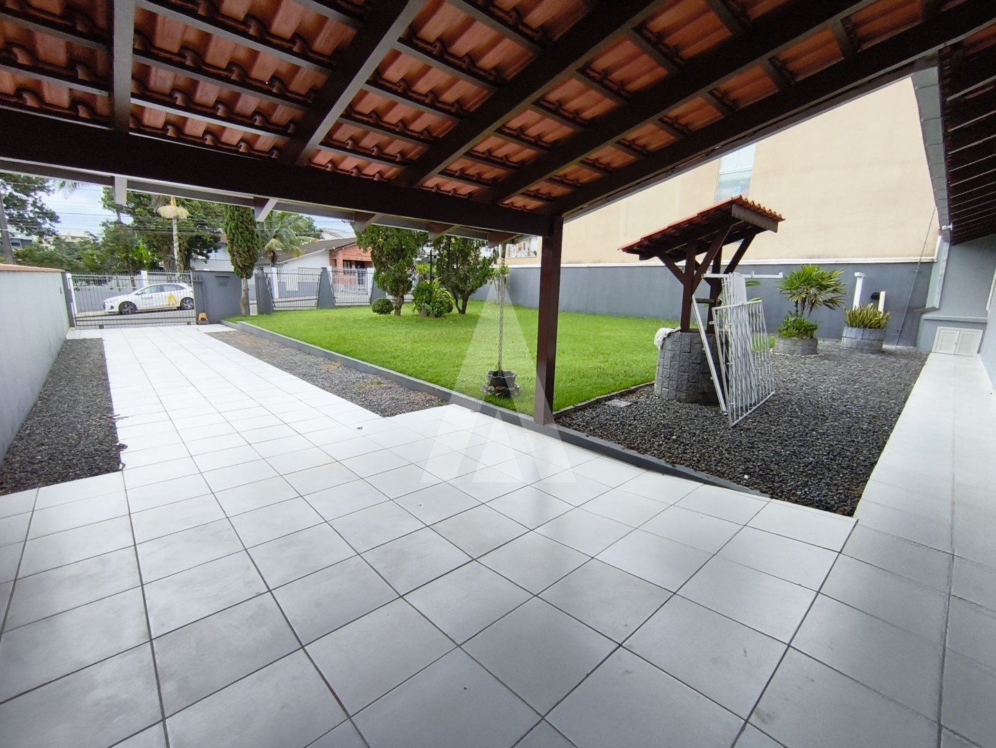 CASA TÉRREA NO BOM RETIRO COM 02 QUARTOS SENDO 01 SUÍTE AMPLO ESPAÇO COM CHURRASQUEIRA — foto 6