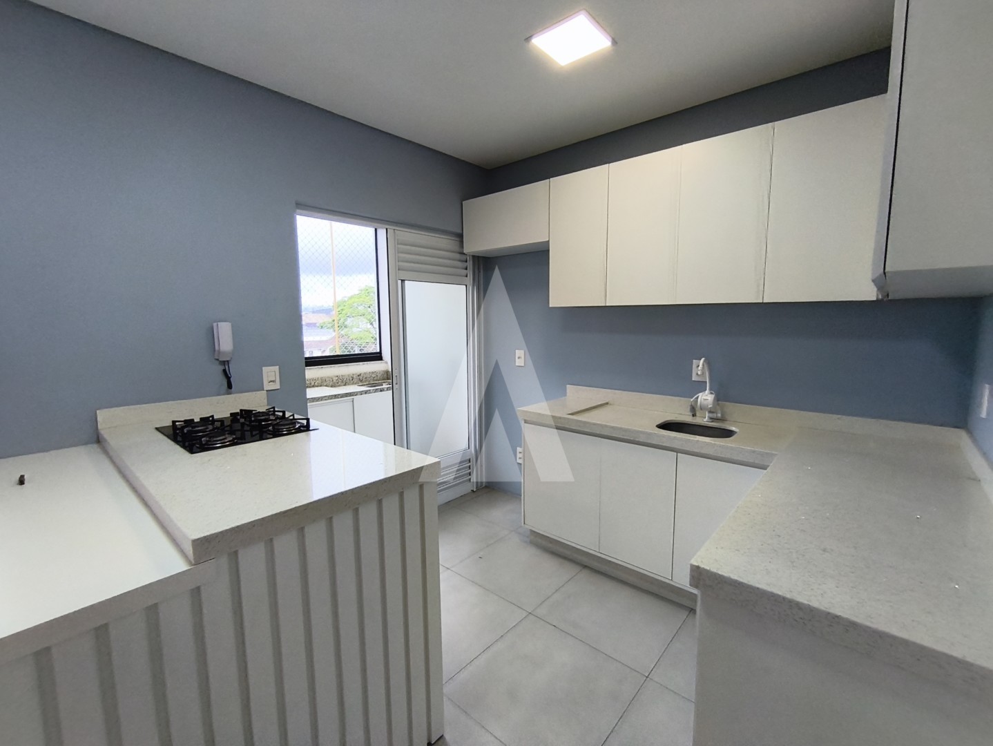 APARTAMENTO GIARDINO COMPLETO DE ARMÁRIOS, CLIMATIZADO COM 116 M NO COSTA E SILVA, POSSUÍ JACUZZI E CONTA COM 02 QUARTOS — foto 2