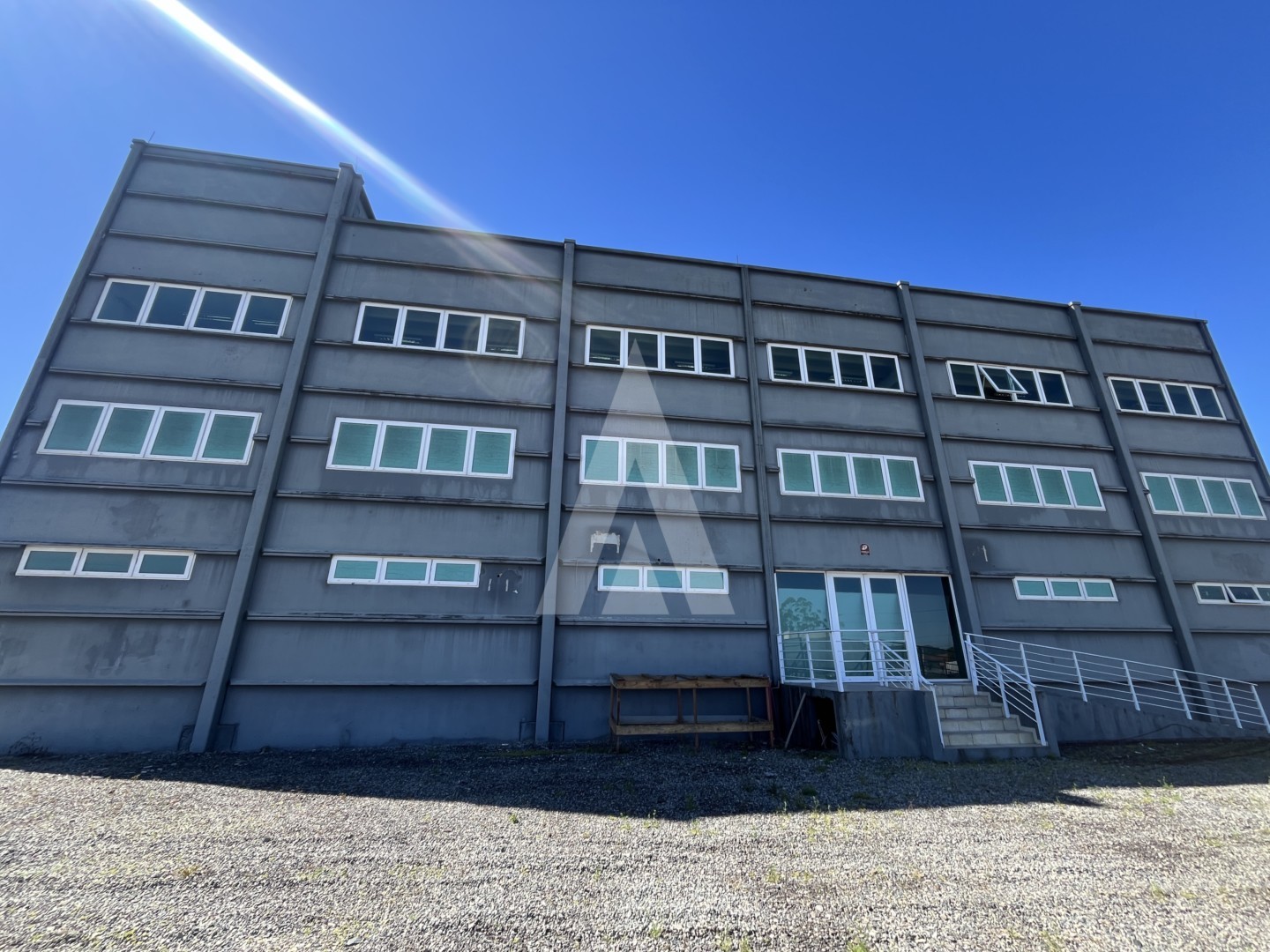 Sala comercial em Araquari, com 325 m. - foto 1