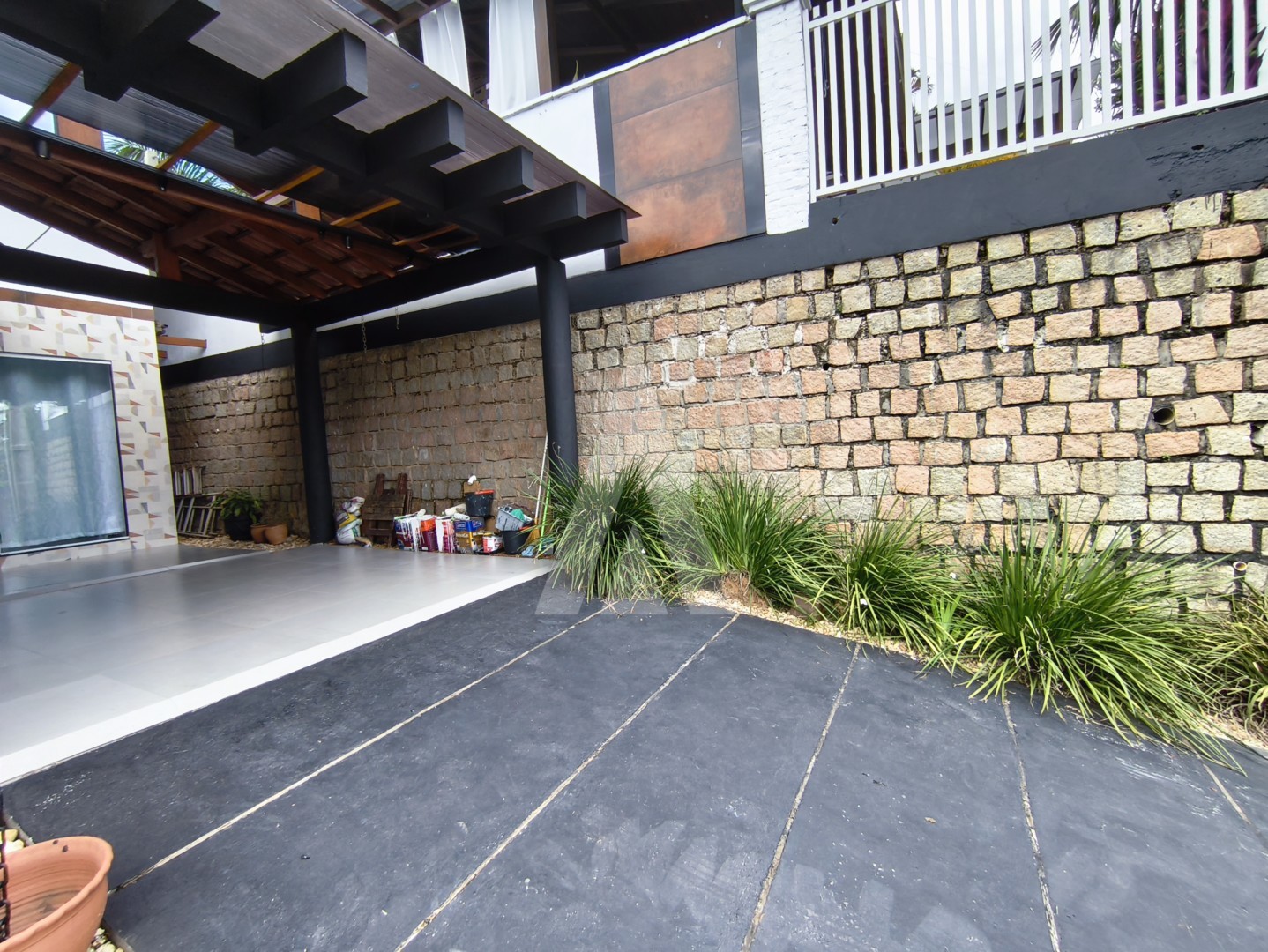 CASA NO ITAUM COM 03 QUARTOS SENDO 02 SUÍTES — foto 4