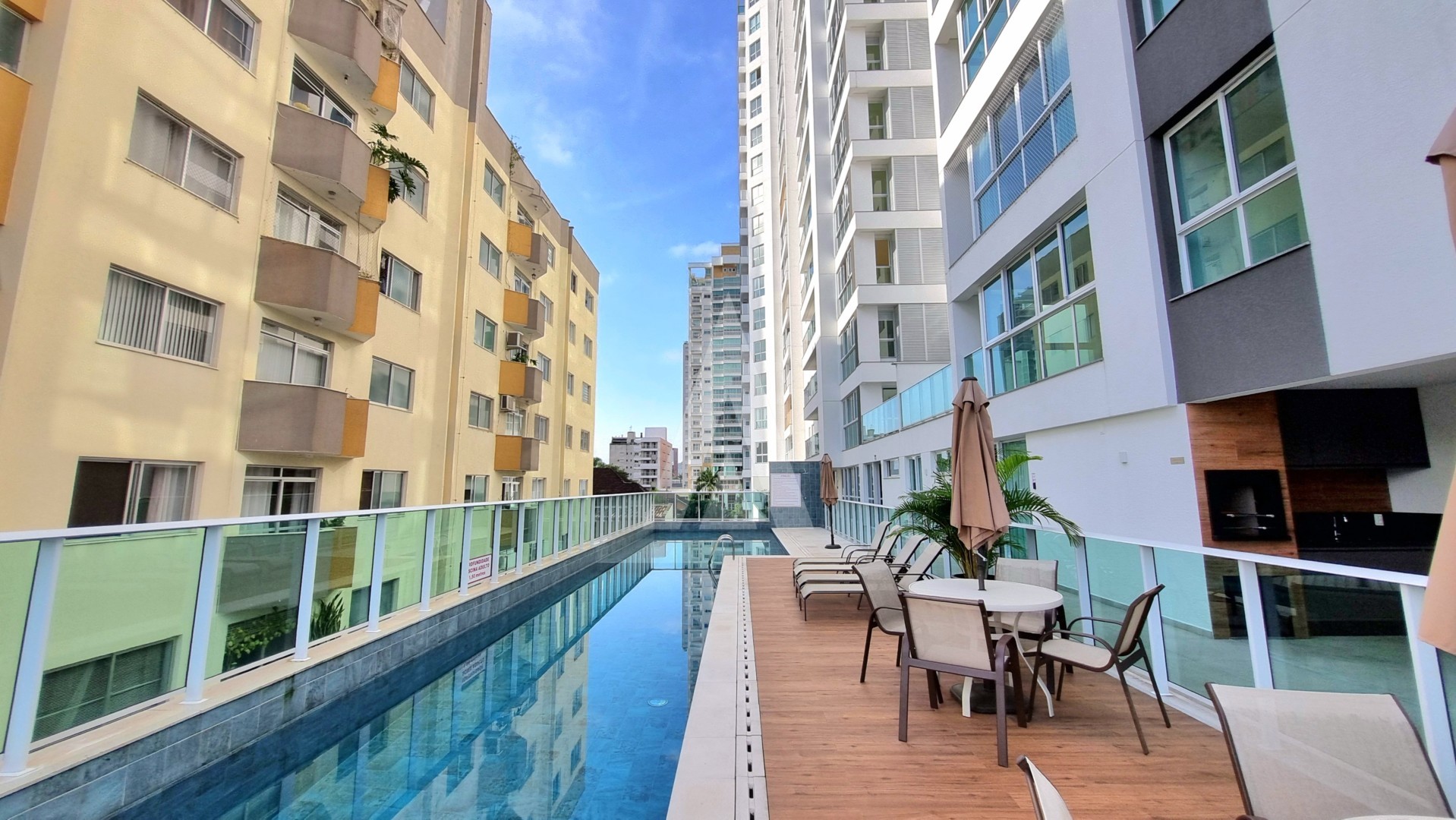 APARTAMENTO COM 3 QUARTOS SENDO 1 SUITE, SACADA COM CHURRASQUEIRA, BAIRRO CENTRO. — foto 6