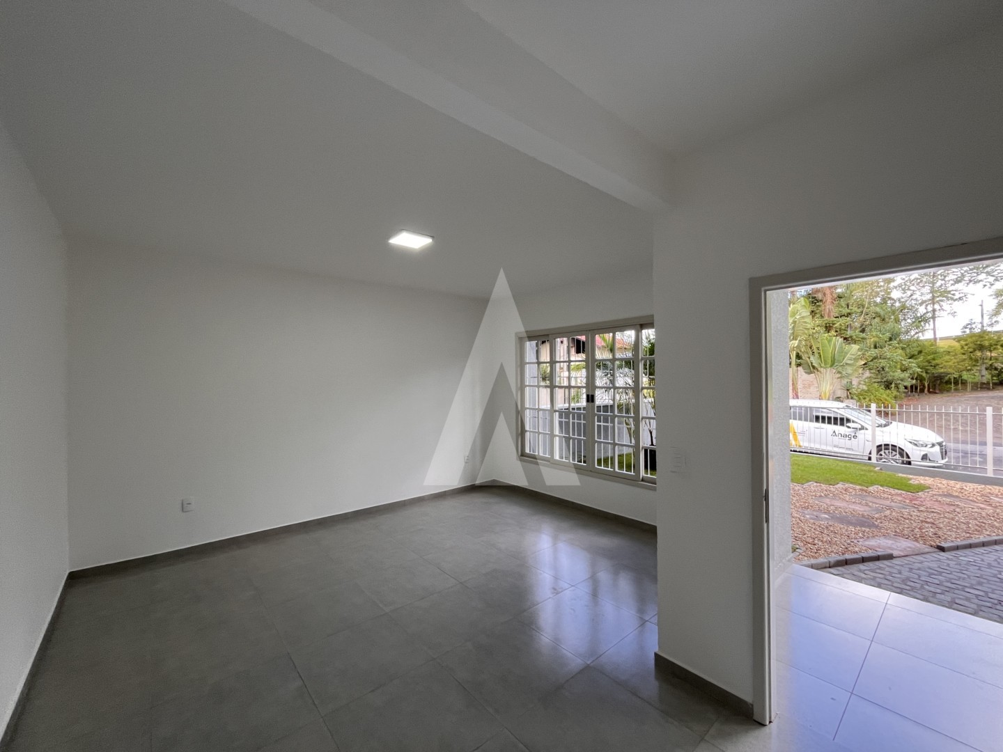 Casa residencial com 4 quartos no bairro Atiradores, Joinville, 300 m. — foto 3