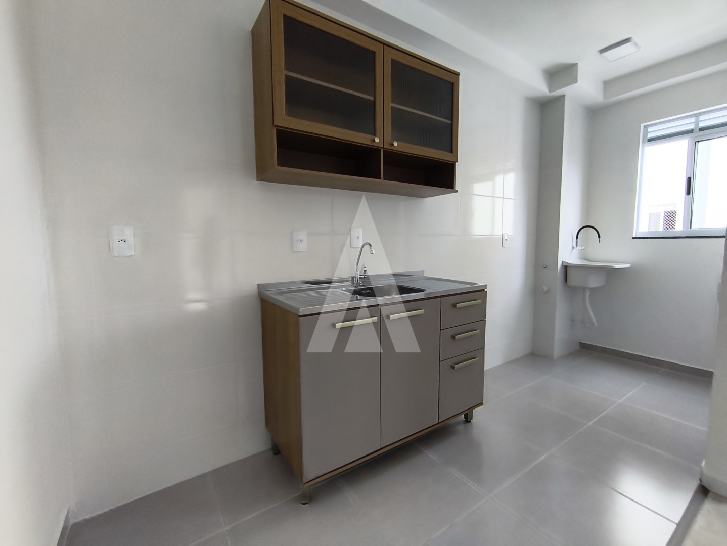 APARTAMENTO NO COSTA E SILVA NOVO COM 02 QUARTOS — foto 3